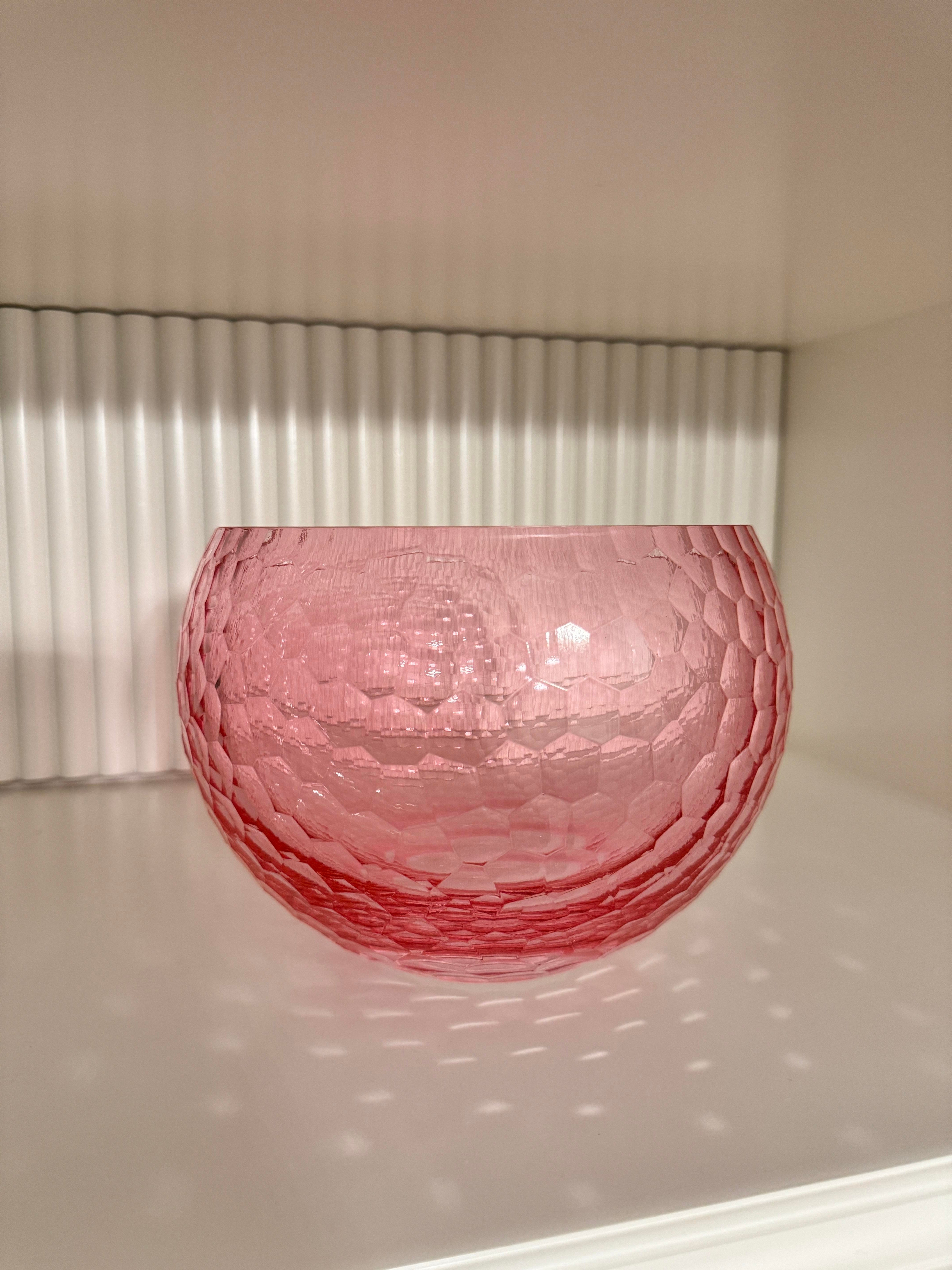Pembe Meyvelik Kase