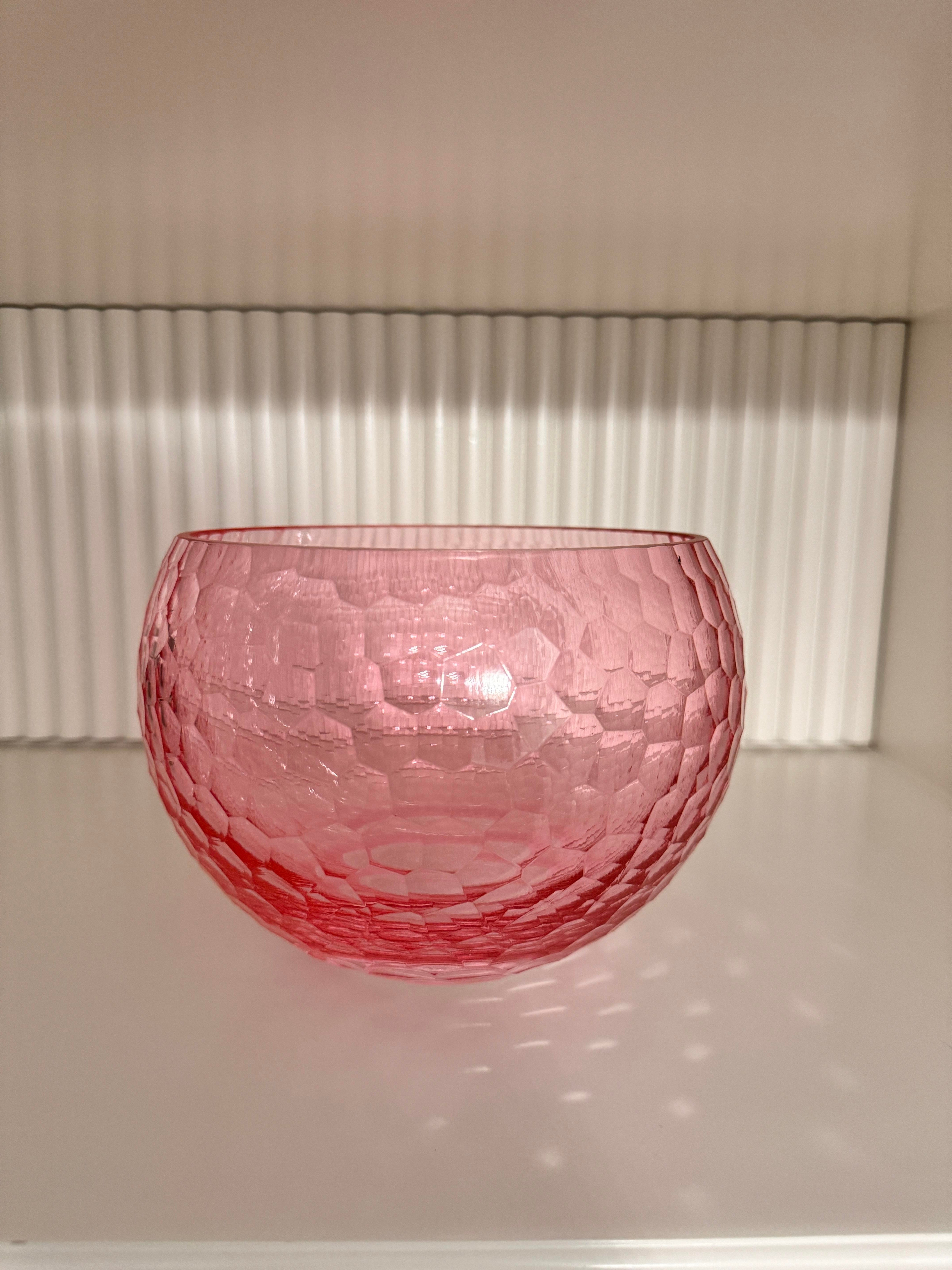 Pembe Meyvelik Kase