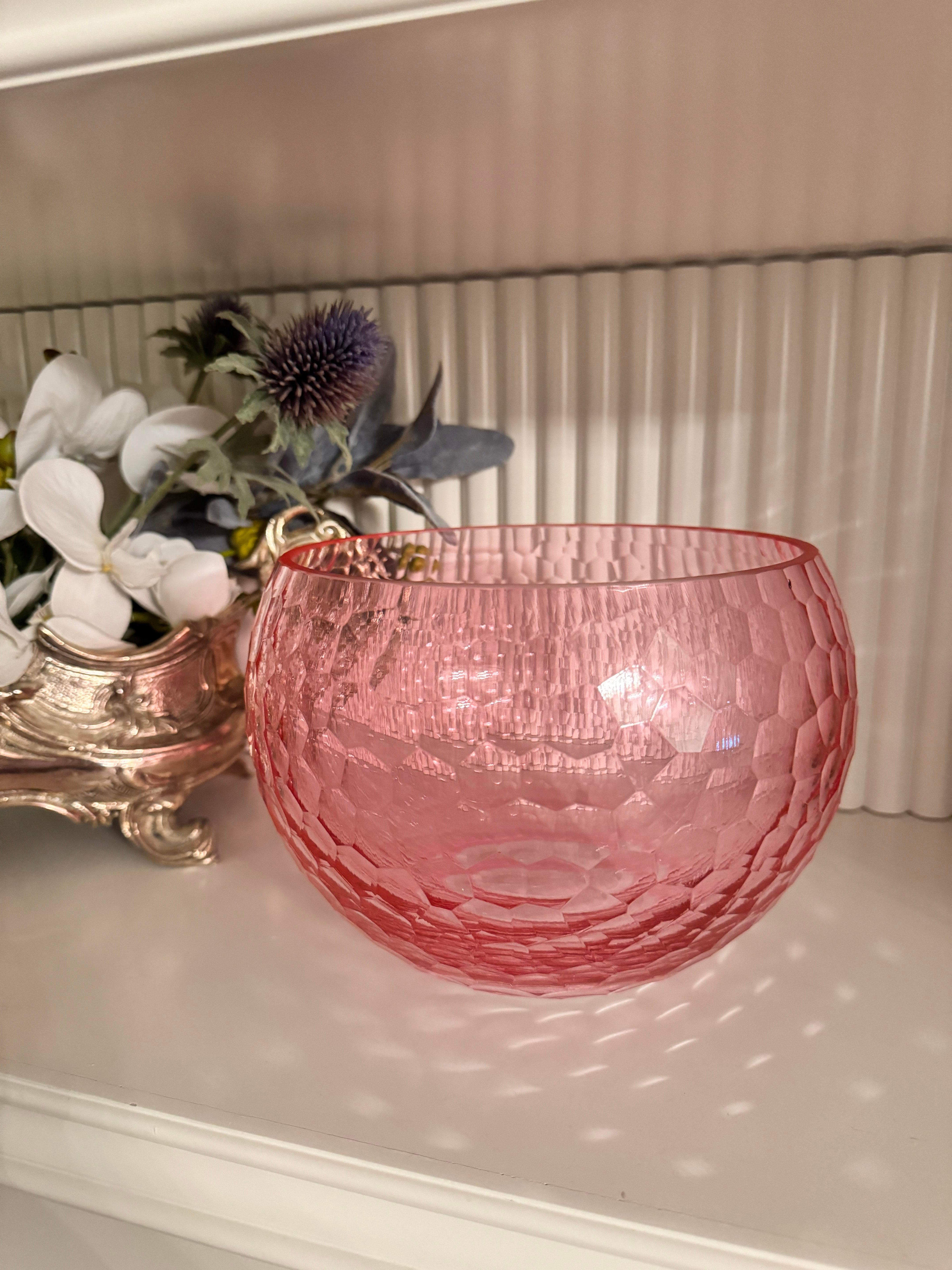 Pembe Meyvelik Kase