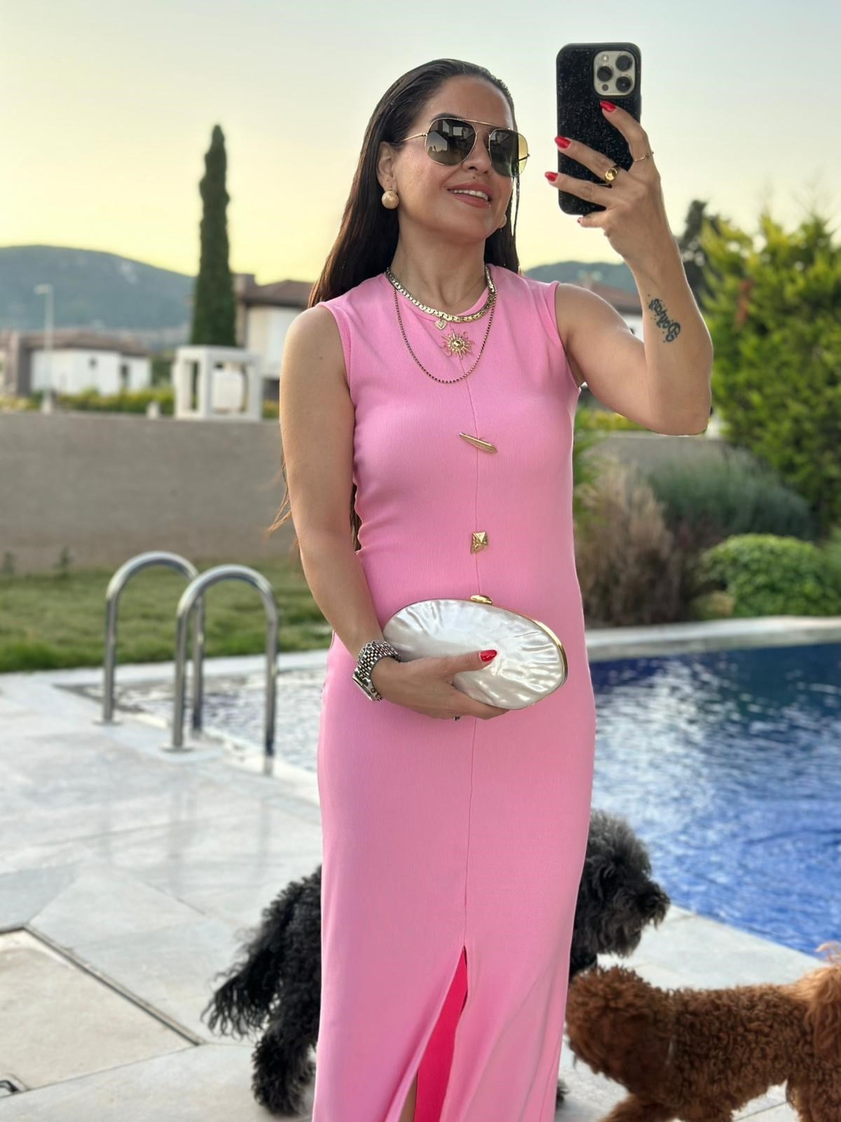 Aksesuar Düğmeli Uzun Pembe Elbise