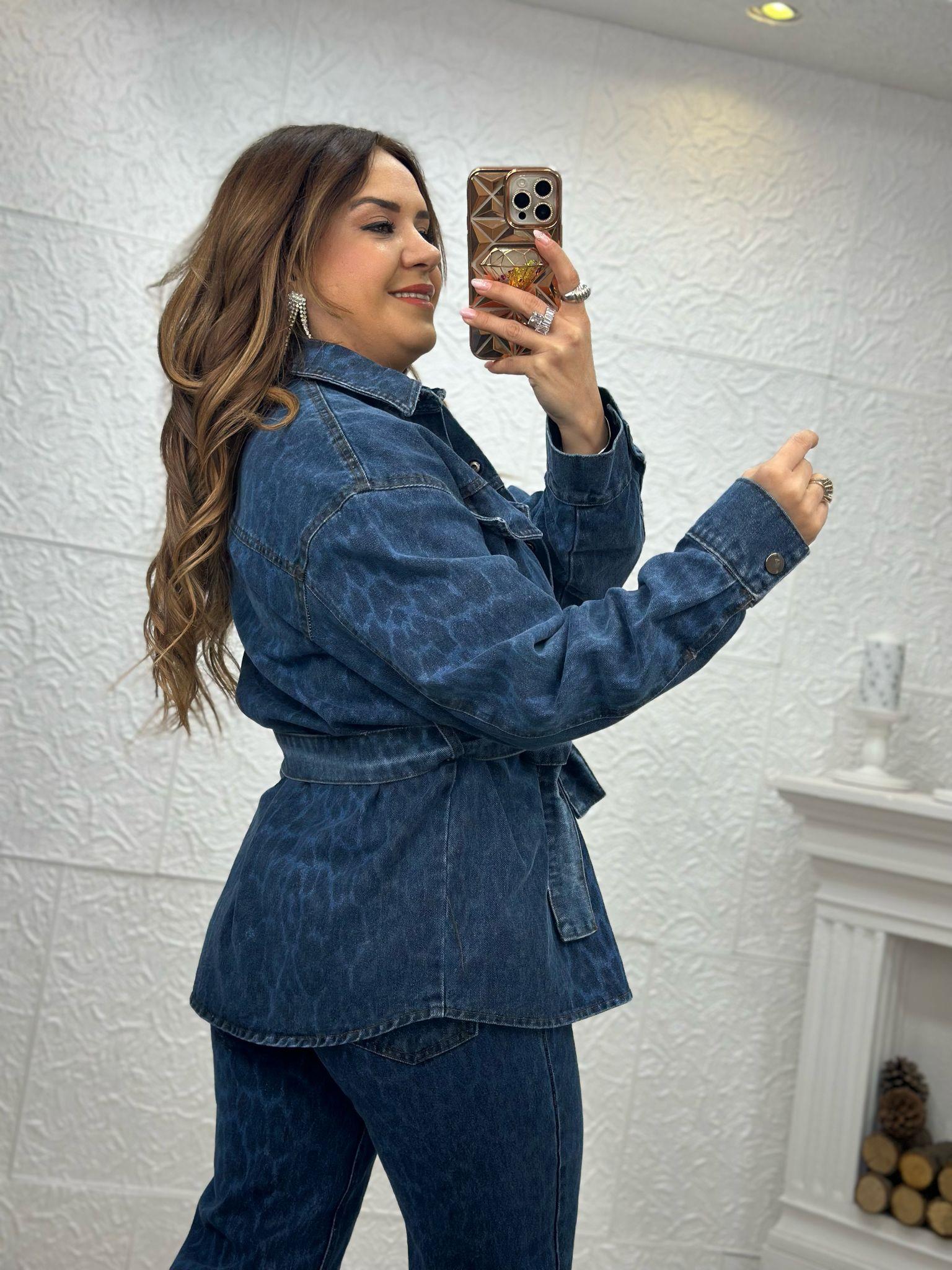 Beli Kemerli Leopar Desenli Mavi Jean Ceket