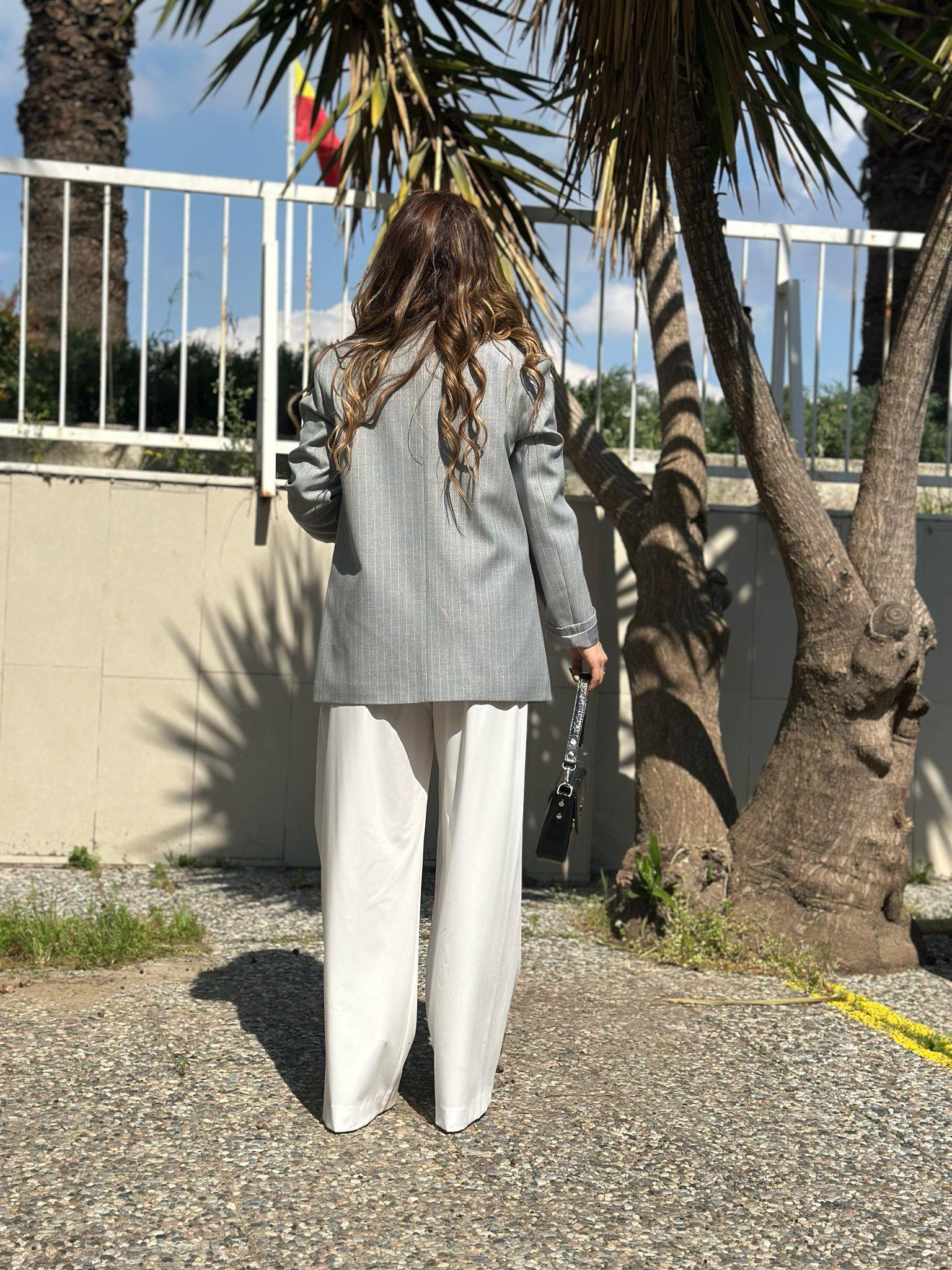 Beyaz Çizgili Gri Blazer Ceket