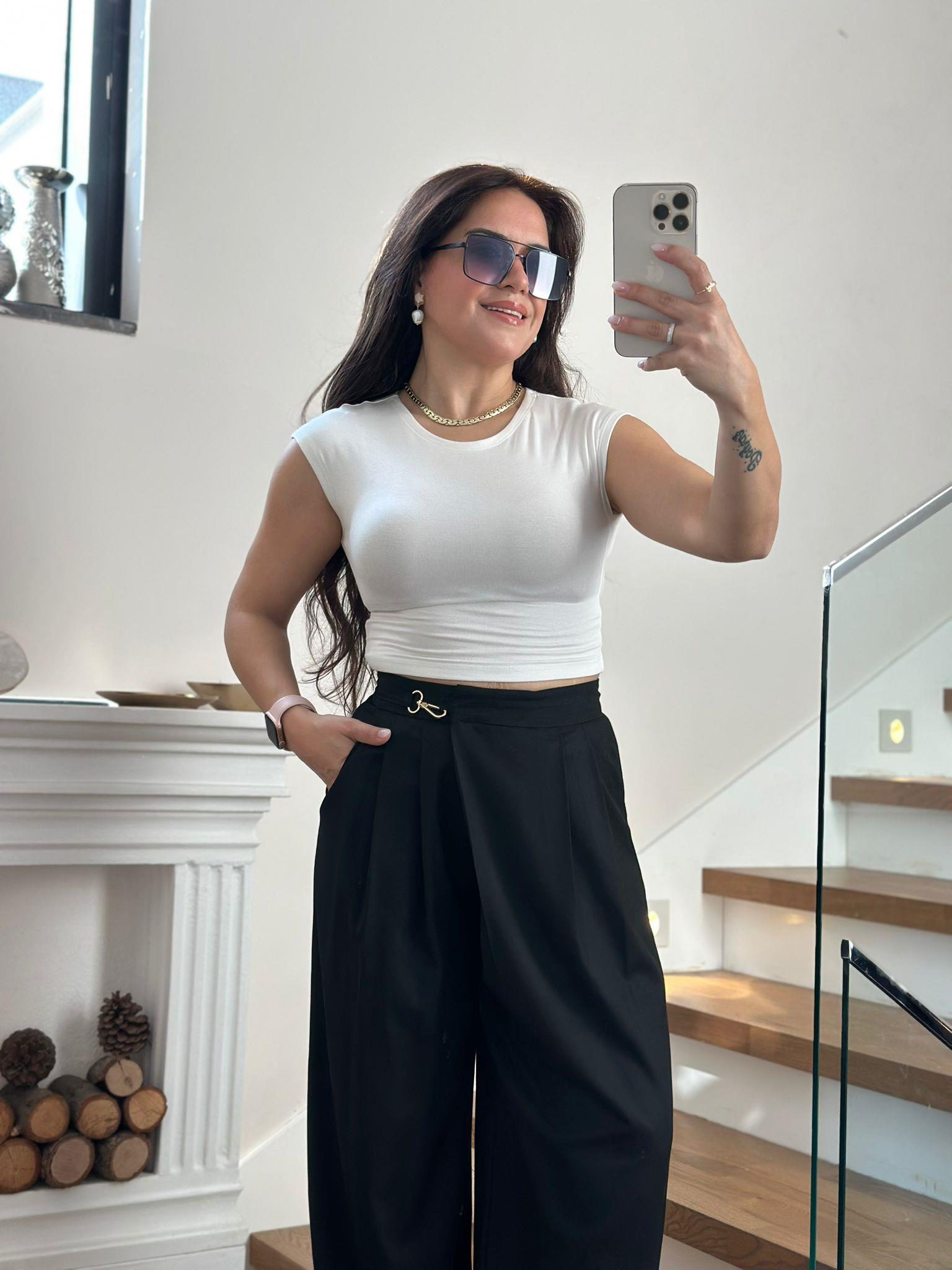 Beyaz Crop Body