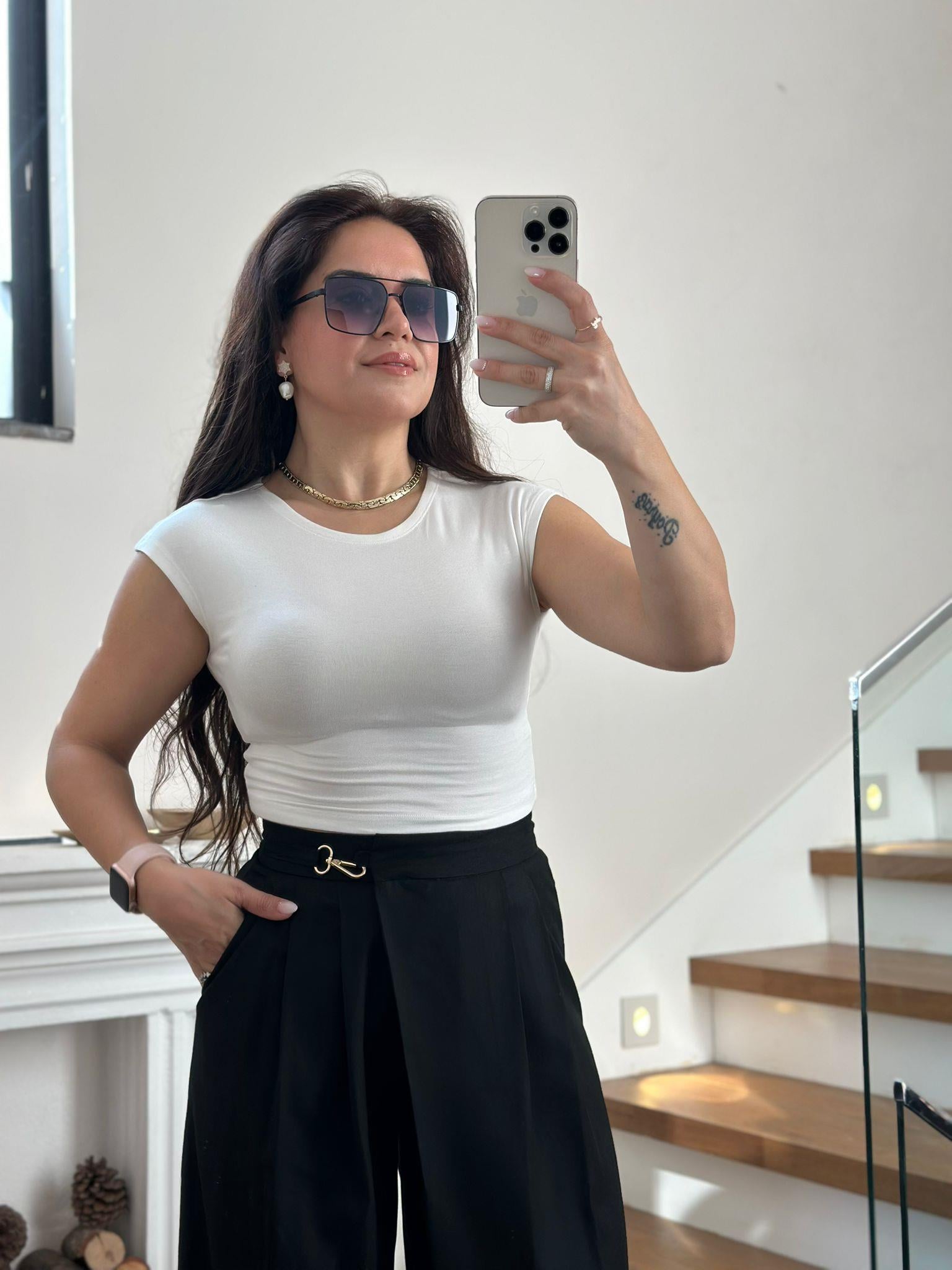 Beyaz Crop Body
