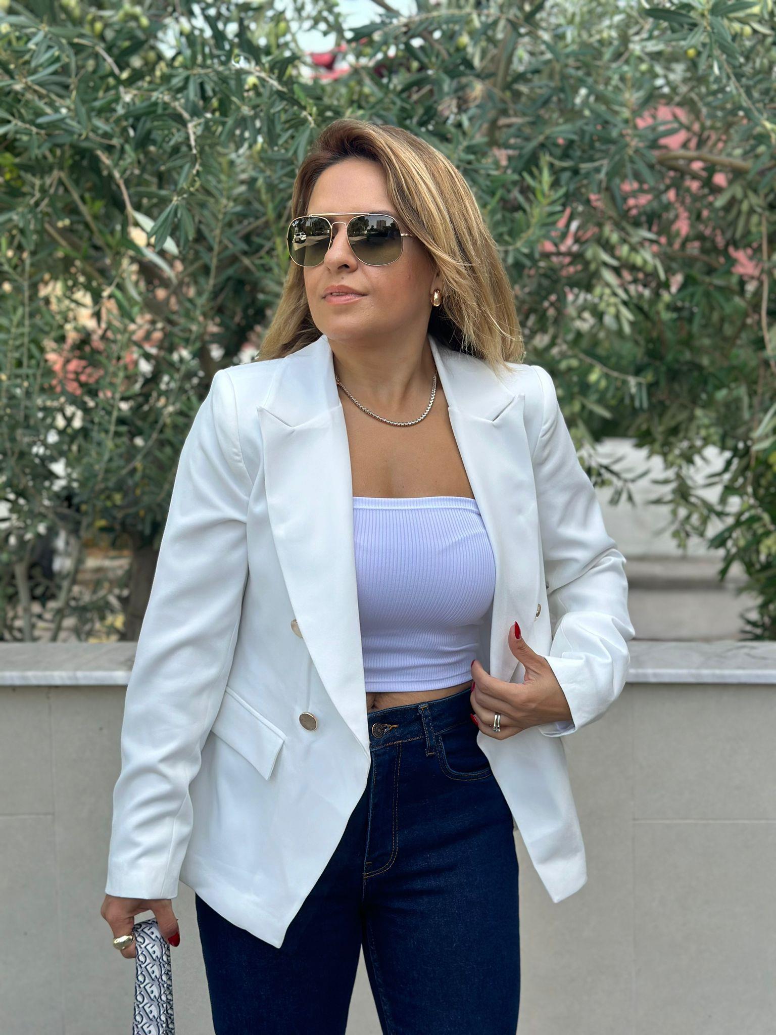 Beyaz Gold Düğmeli Blazer Ceket