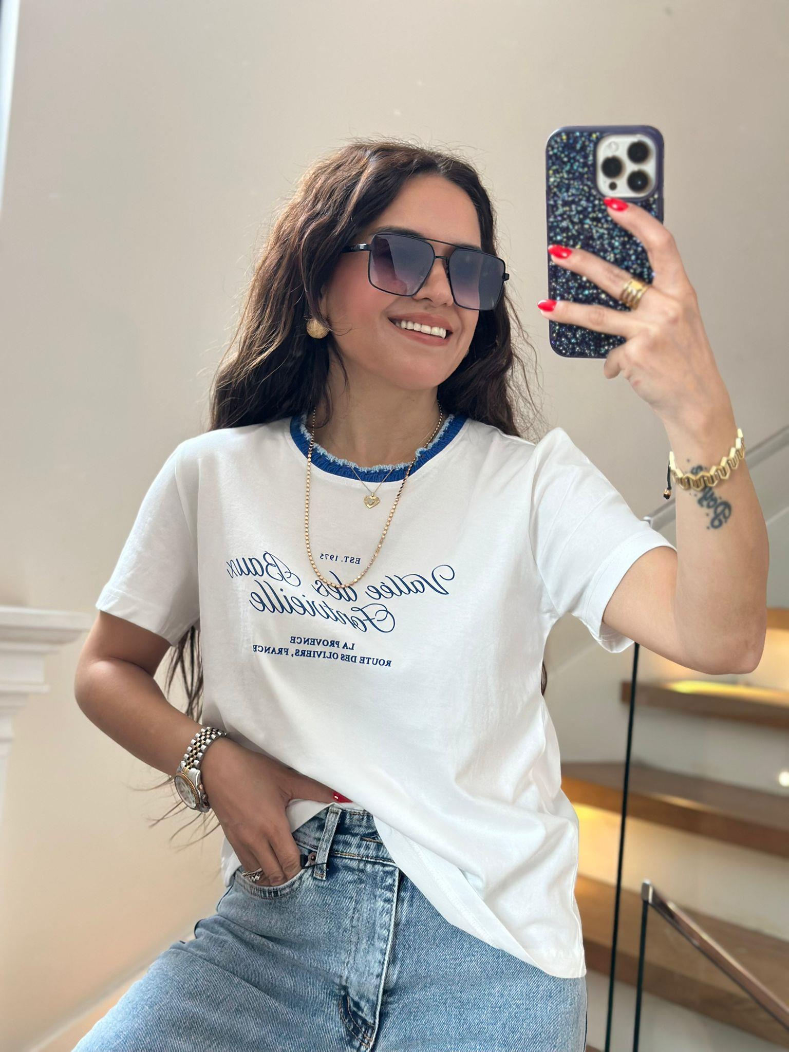 Beyaz Mavi Örgü Detaylı Tshirt