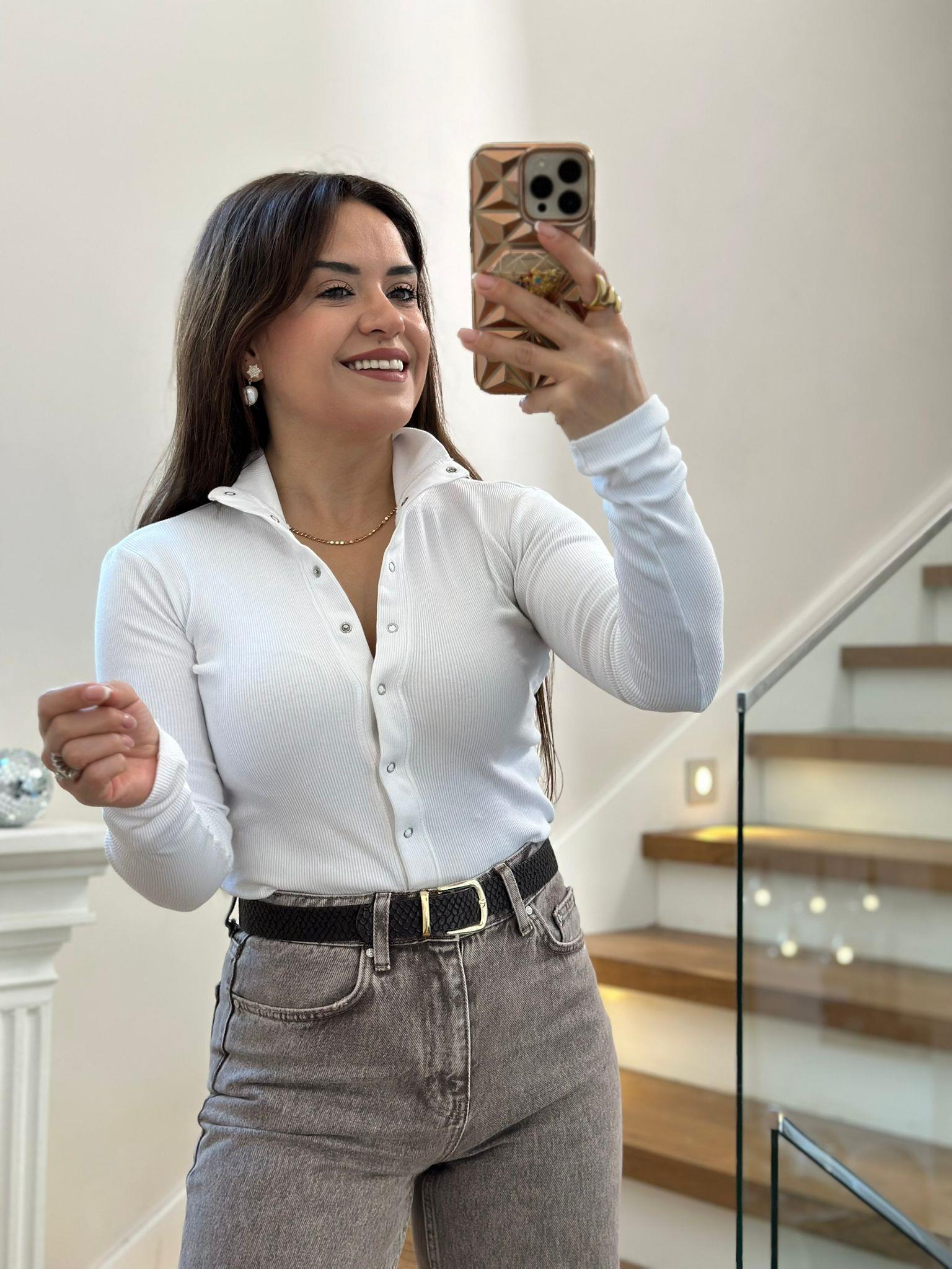 Boğazlı Çıtçıtlı Beyaz Body