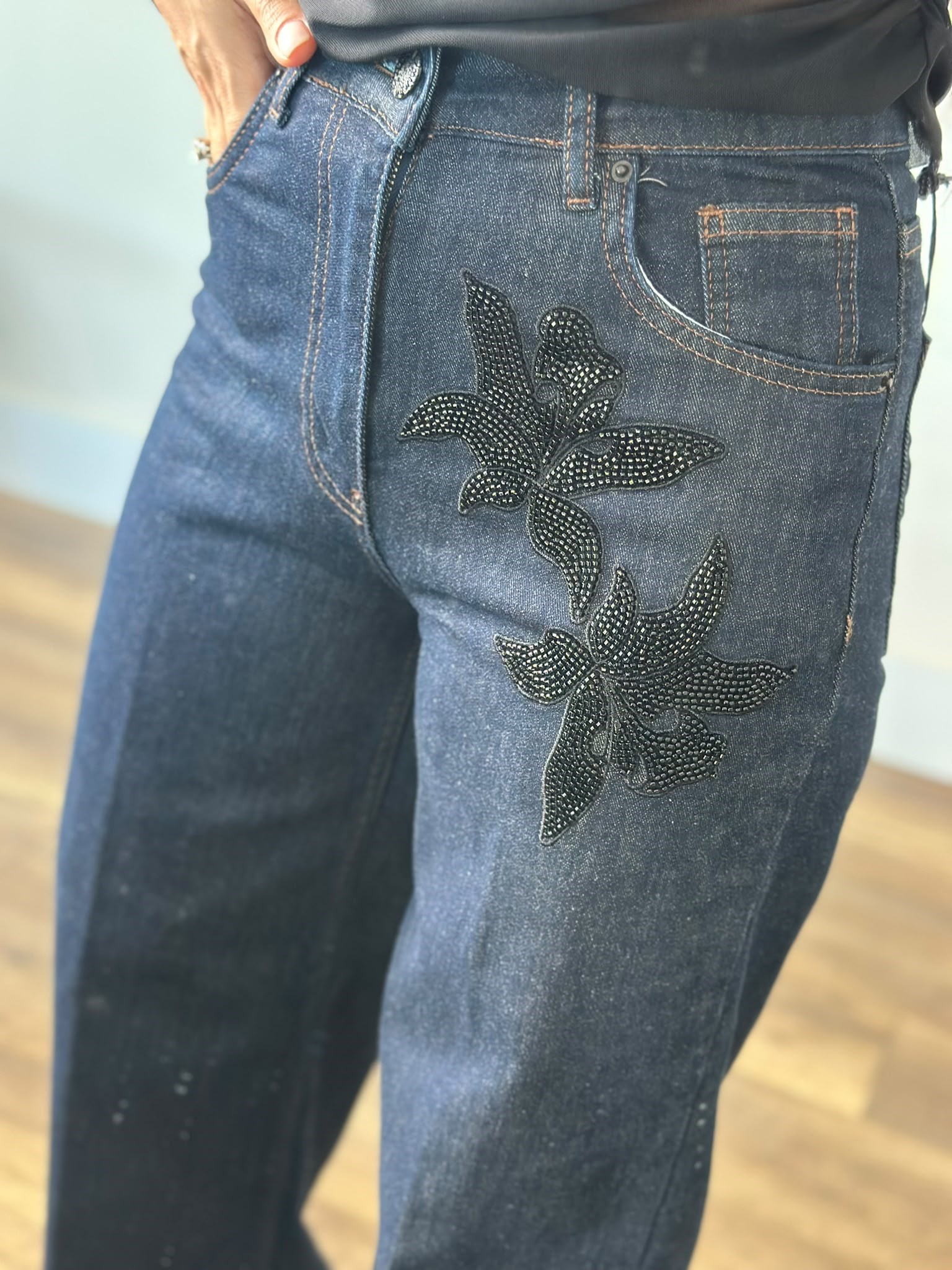 Boncuk İşlemeli Kot Denim