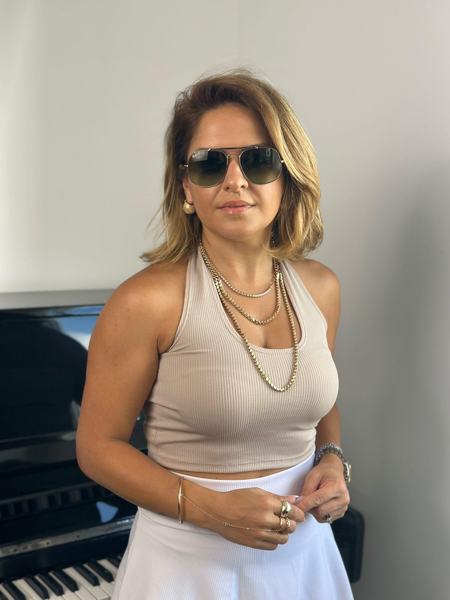 Boyundan Geçmeli Bej Crop