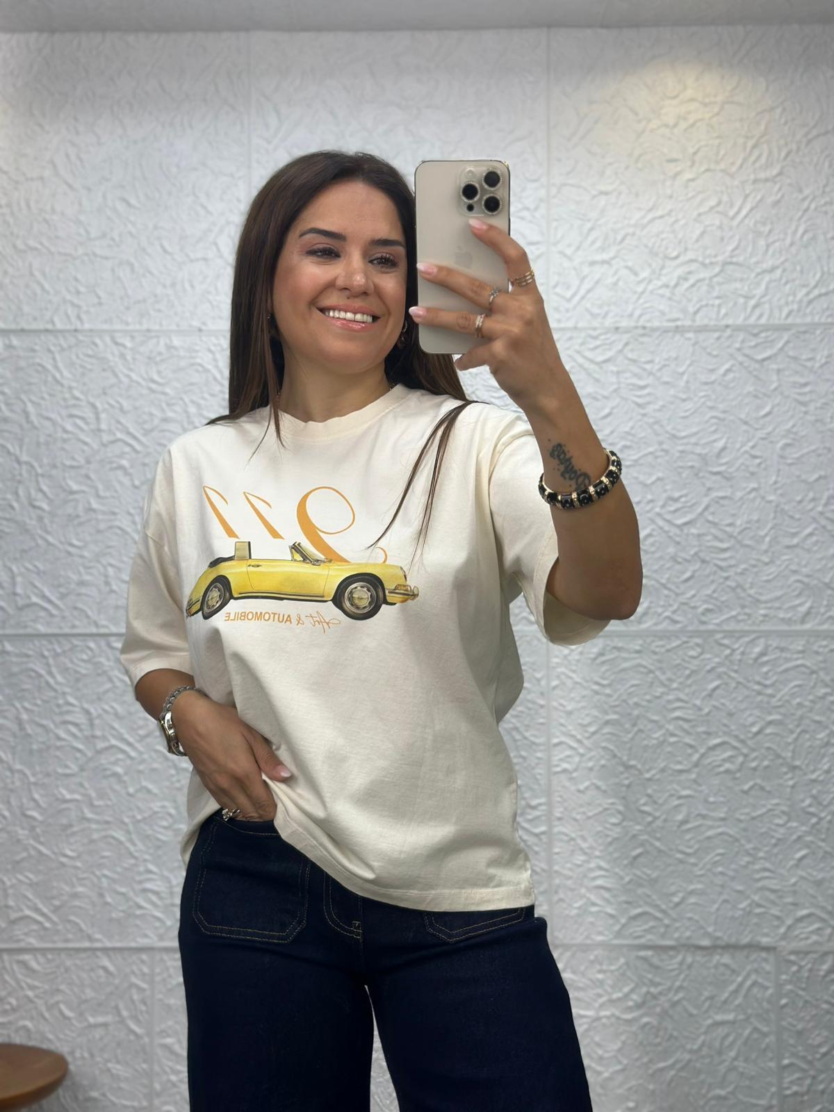 Car Baskılı Krem Tshirt