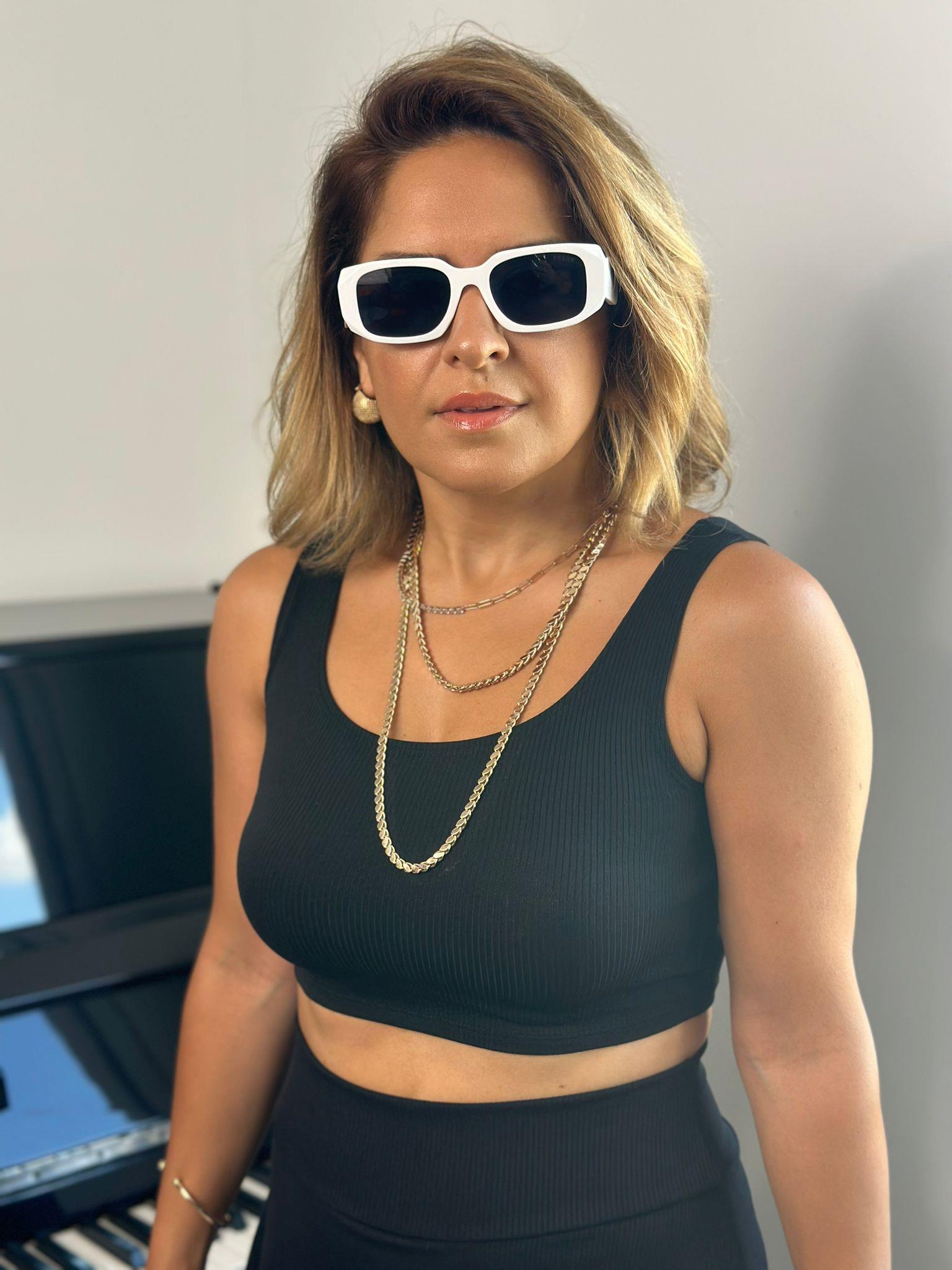 Çift Omuzlu Siyah Crop