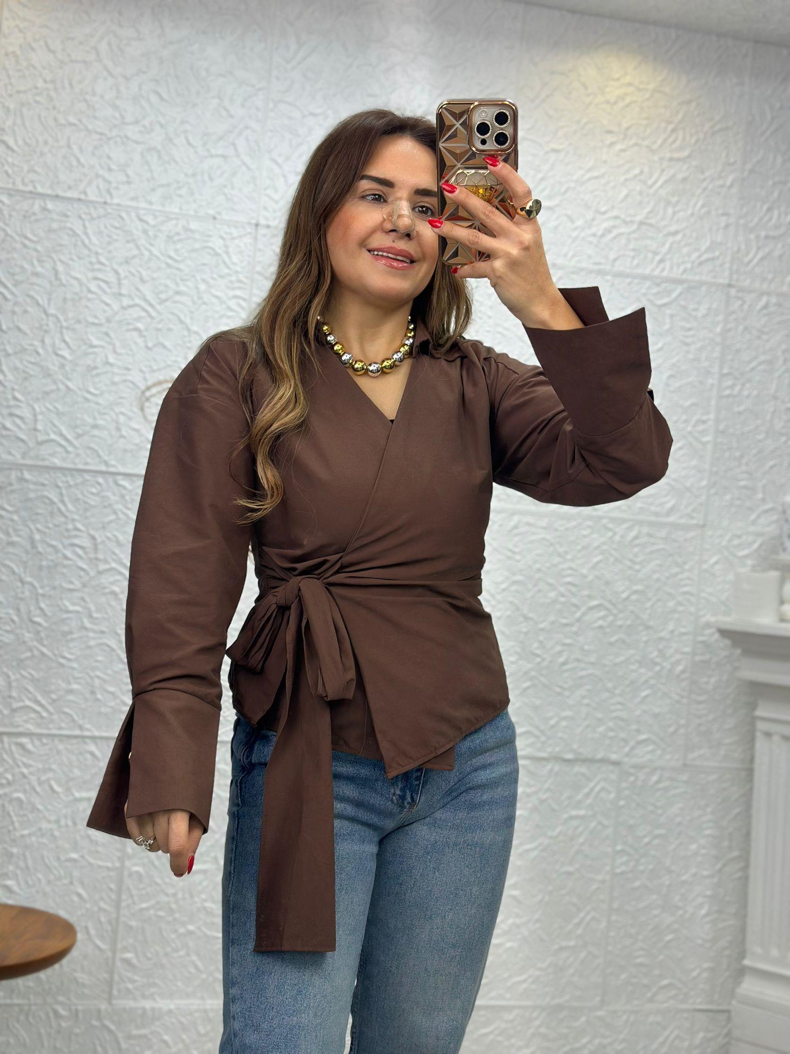 Düz Yandan Bağlamalı Kahverengi Gömlek