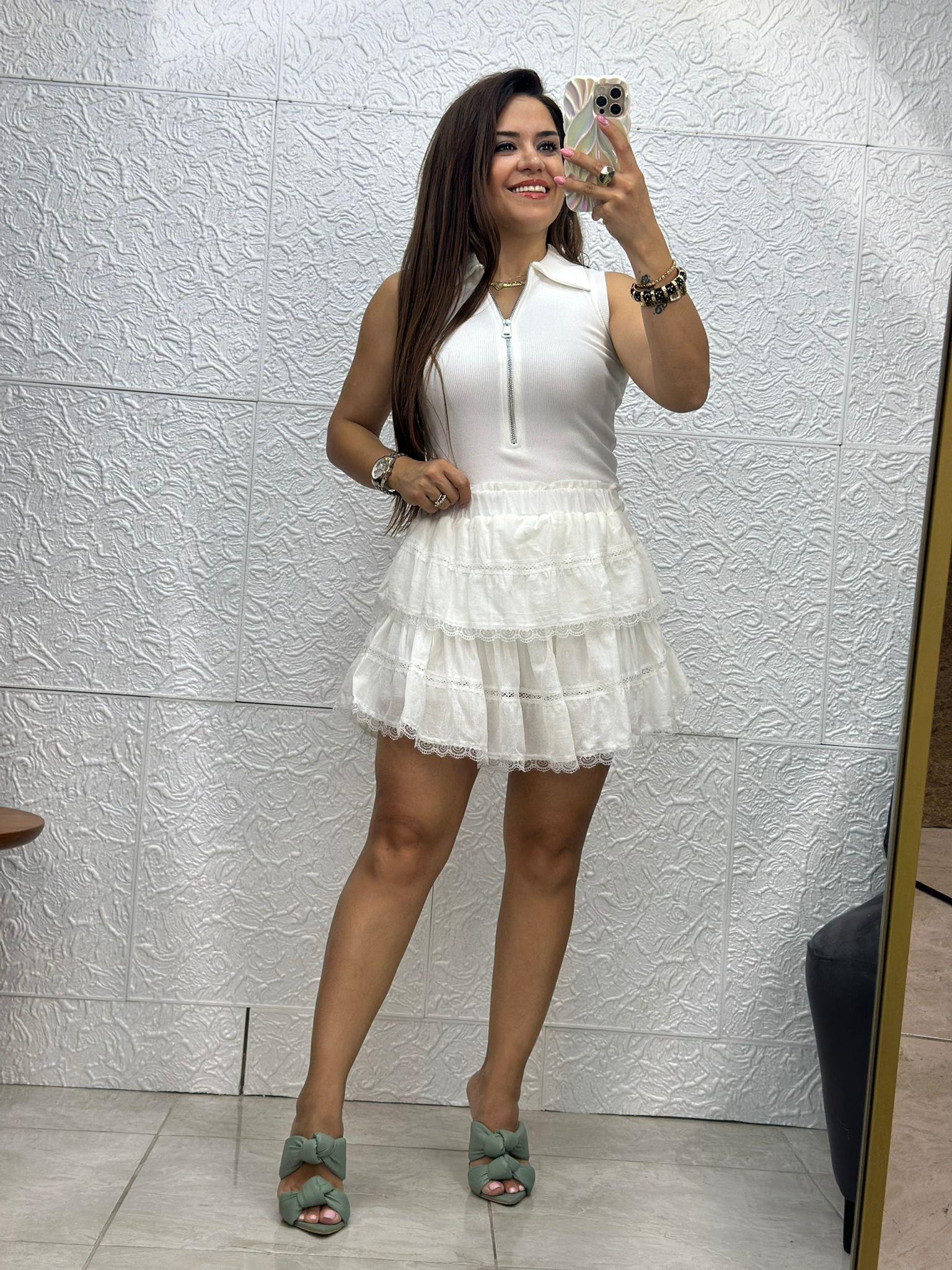 Fermuarlı Beyaz Polo Yaka Body