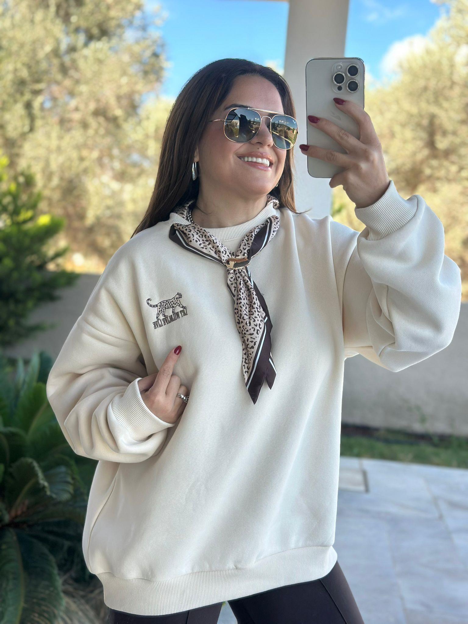 Fularlı Leopar Krem Sweatshirt