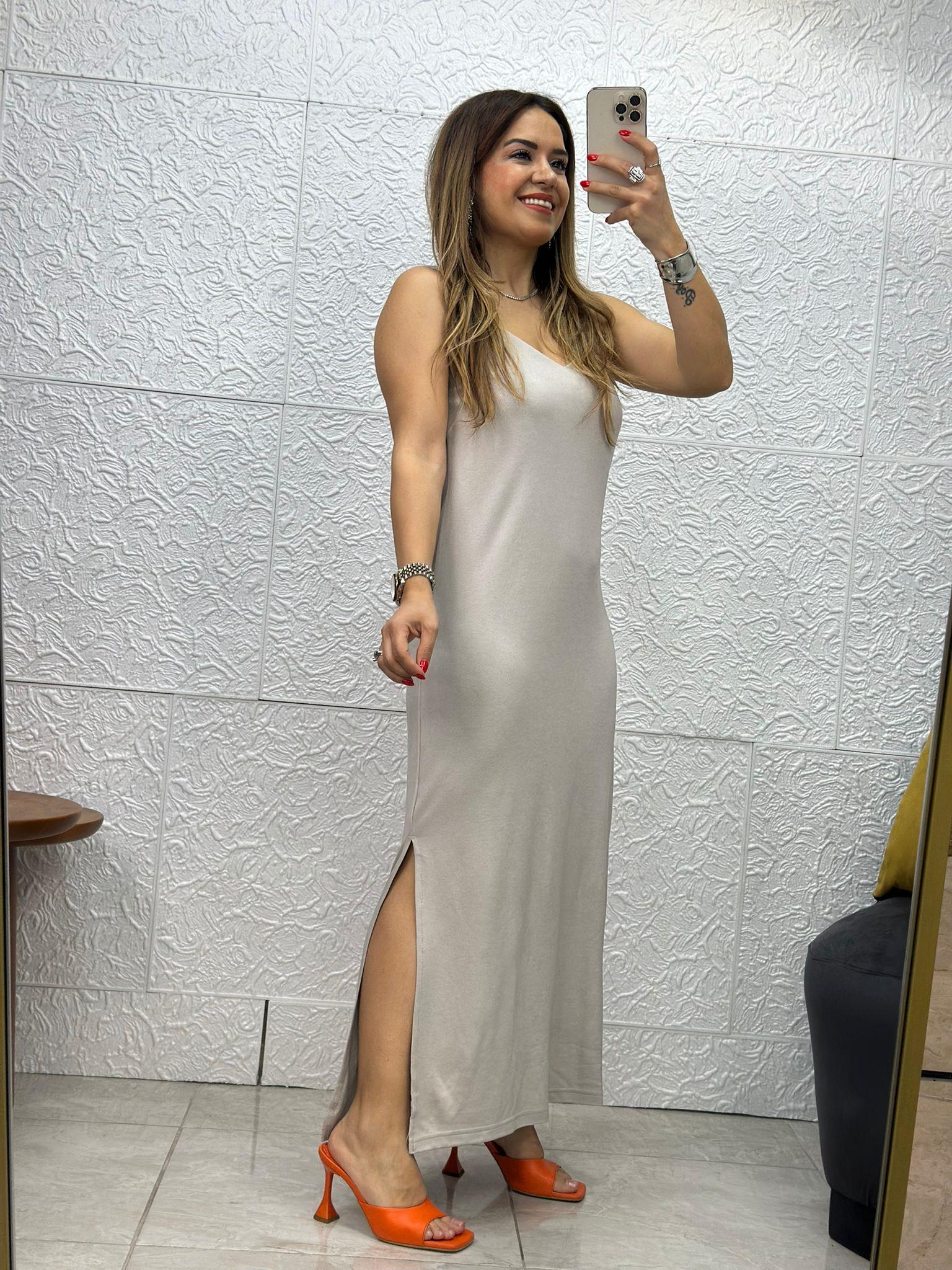 İnce Askılı Yırtmaçlı Bej Elbise