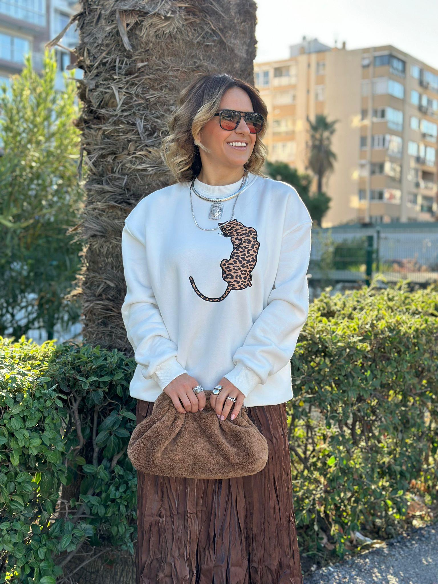 Kaplan Desenli Beyaz Sweatshirt