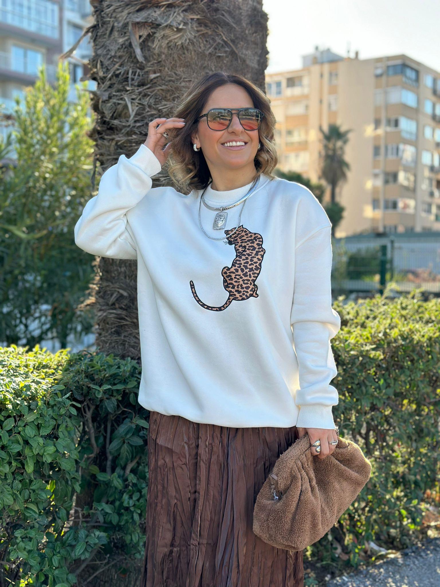 Kaplan Desenli Beyaz Sweatshirt