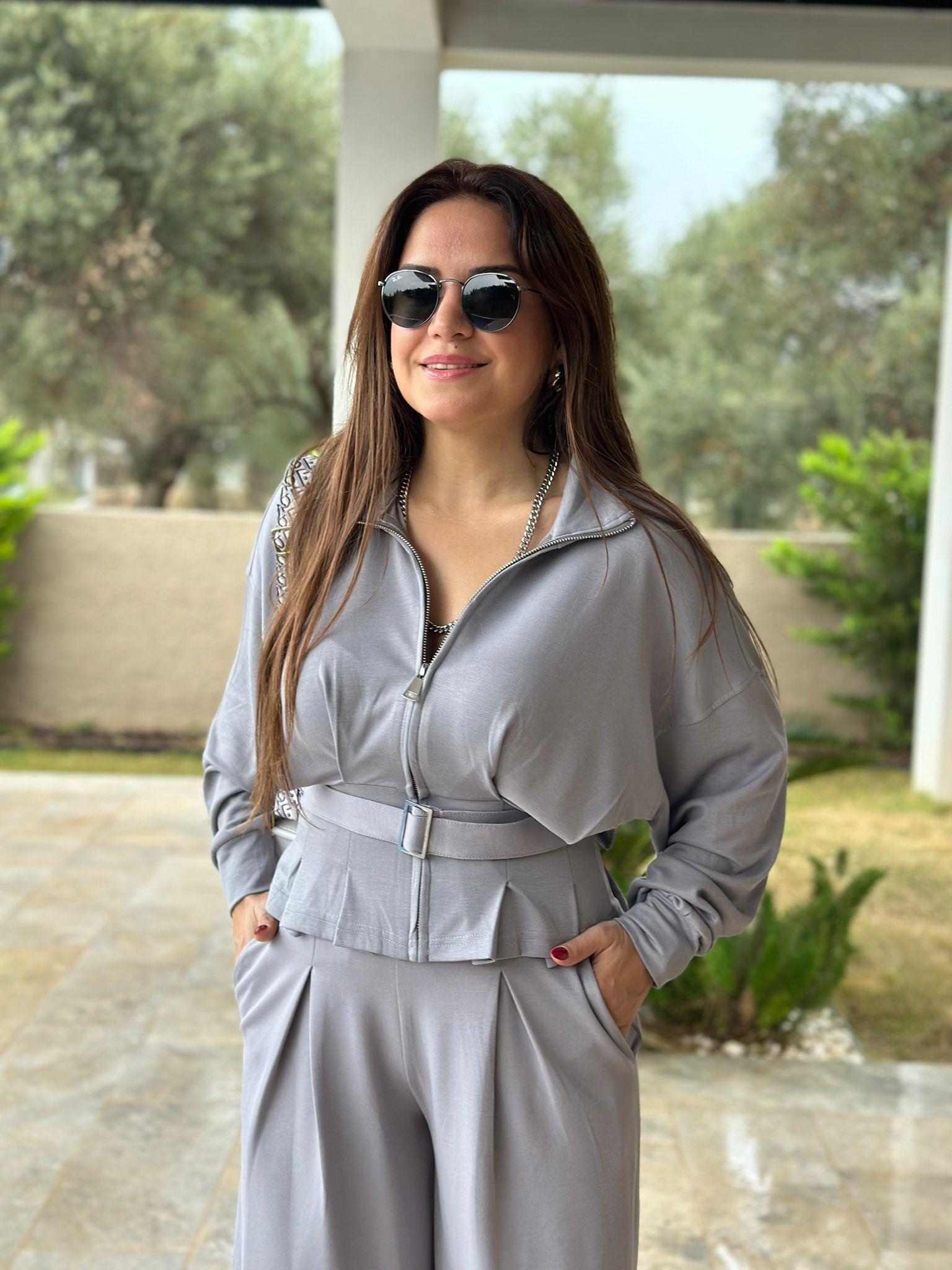 Kemer Detaylı Gri Eşofman Takım