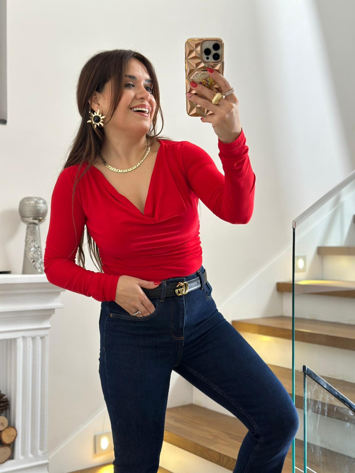 Kırmızı Degaje Bluz