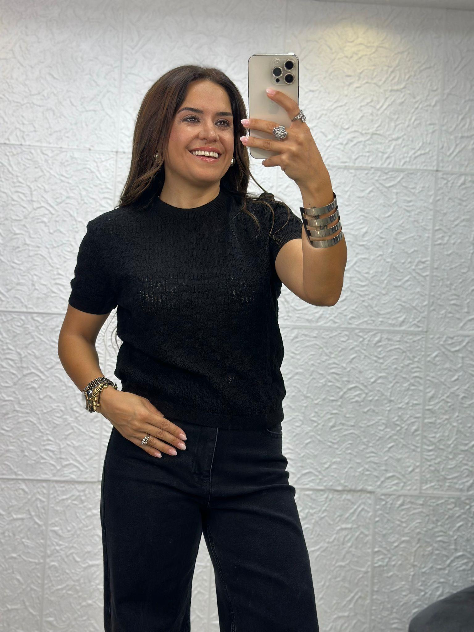 Kısa Kollu Siyah Triko