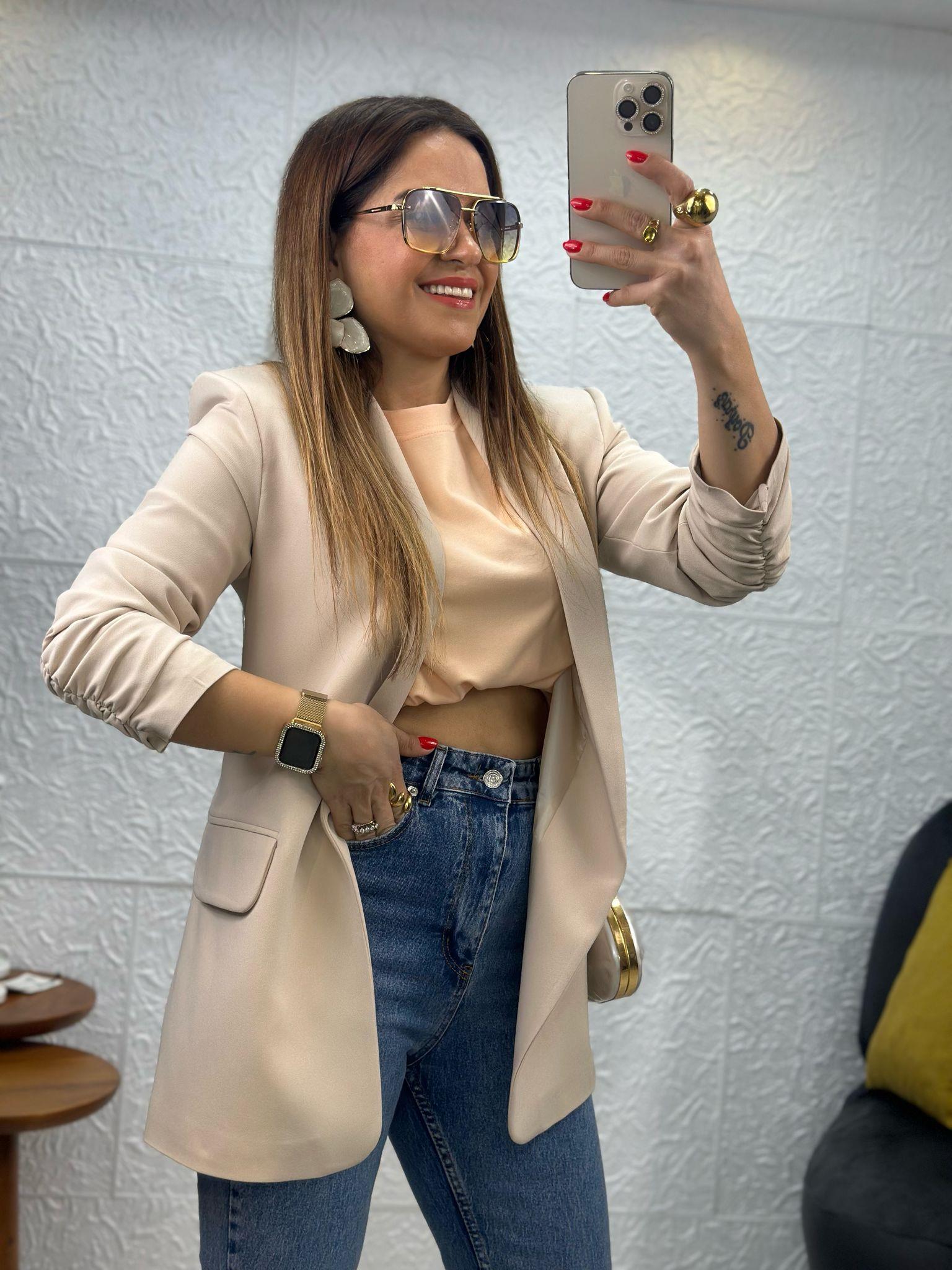 Kolu Büzgülü Bej Blazer Ceket
