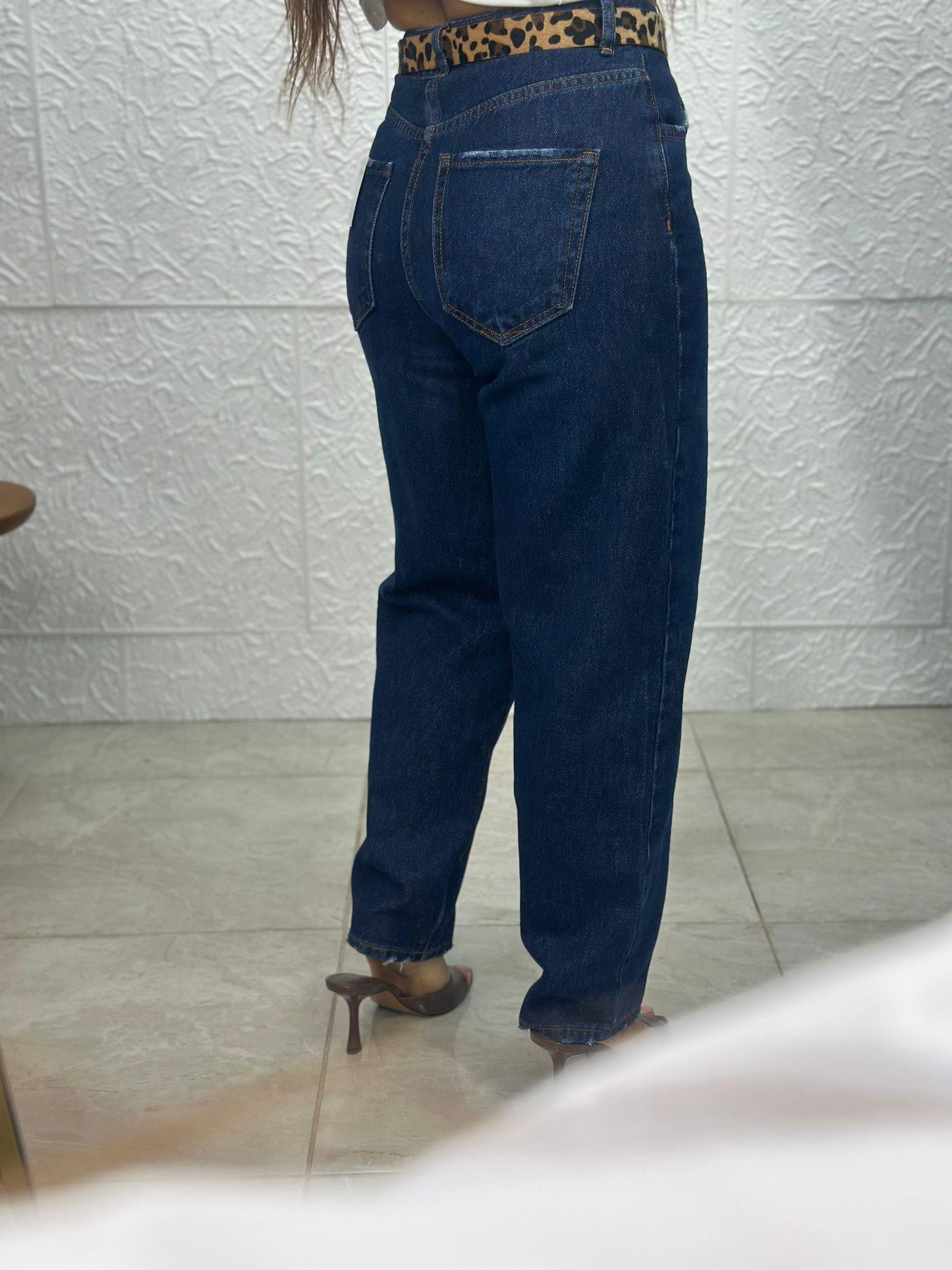 Koyu Mavi Paça Yırtmaçlı Jean Pantolon