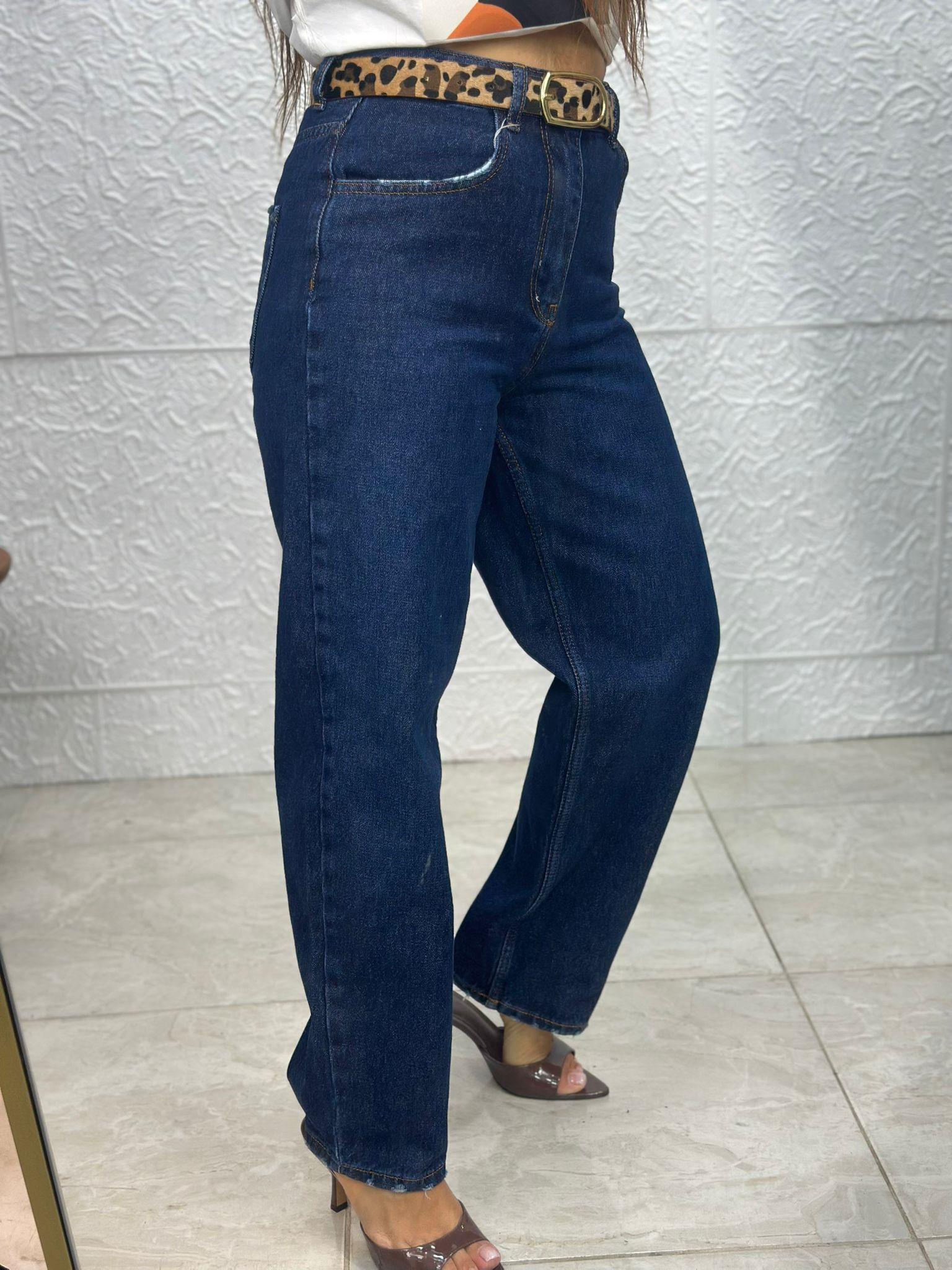 Koyu Mavi Paça Yırtmaçlı Jean Pantolon