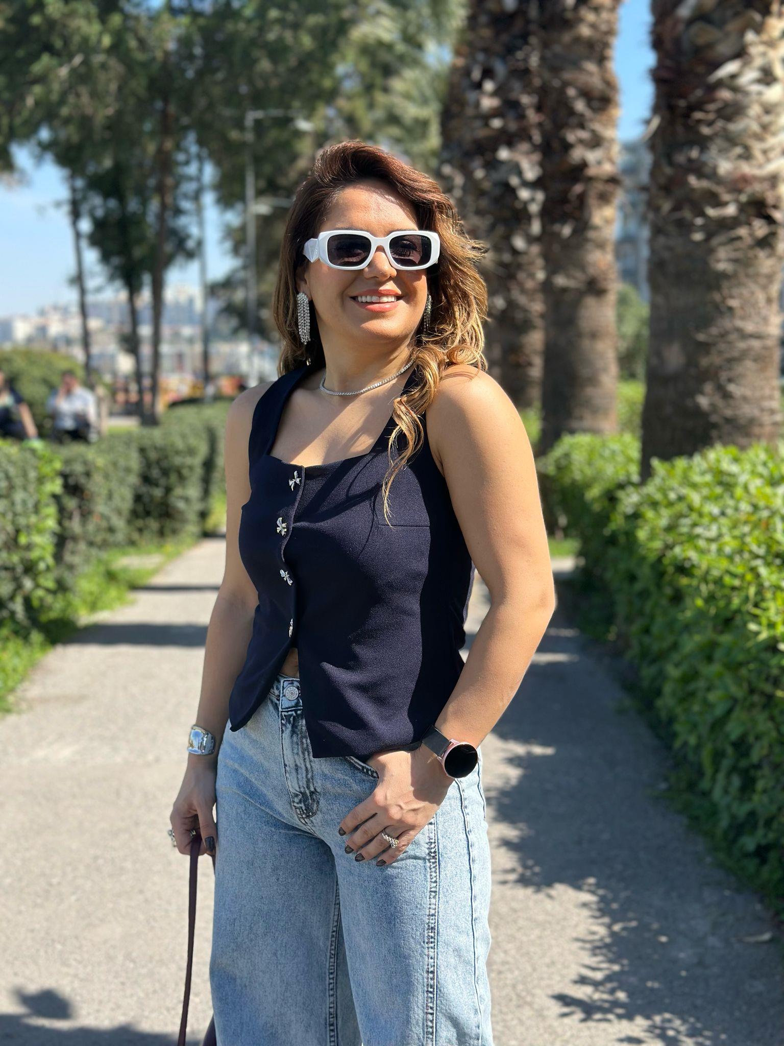 Kurdela Düğmeli Lacivert Yelek