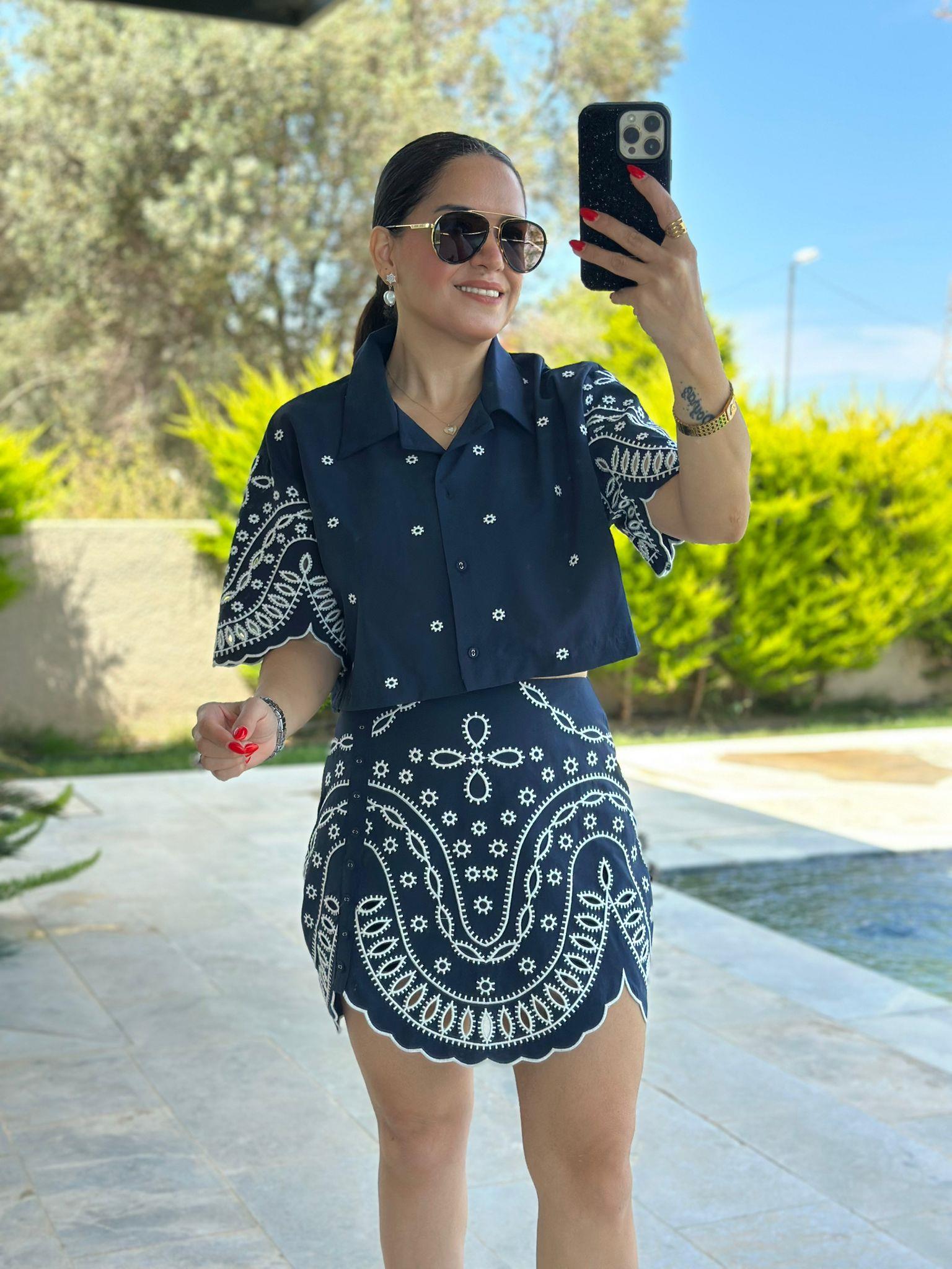 Lacivert Nakışlı Etekli Takım