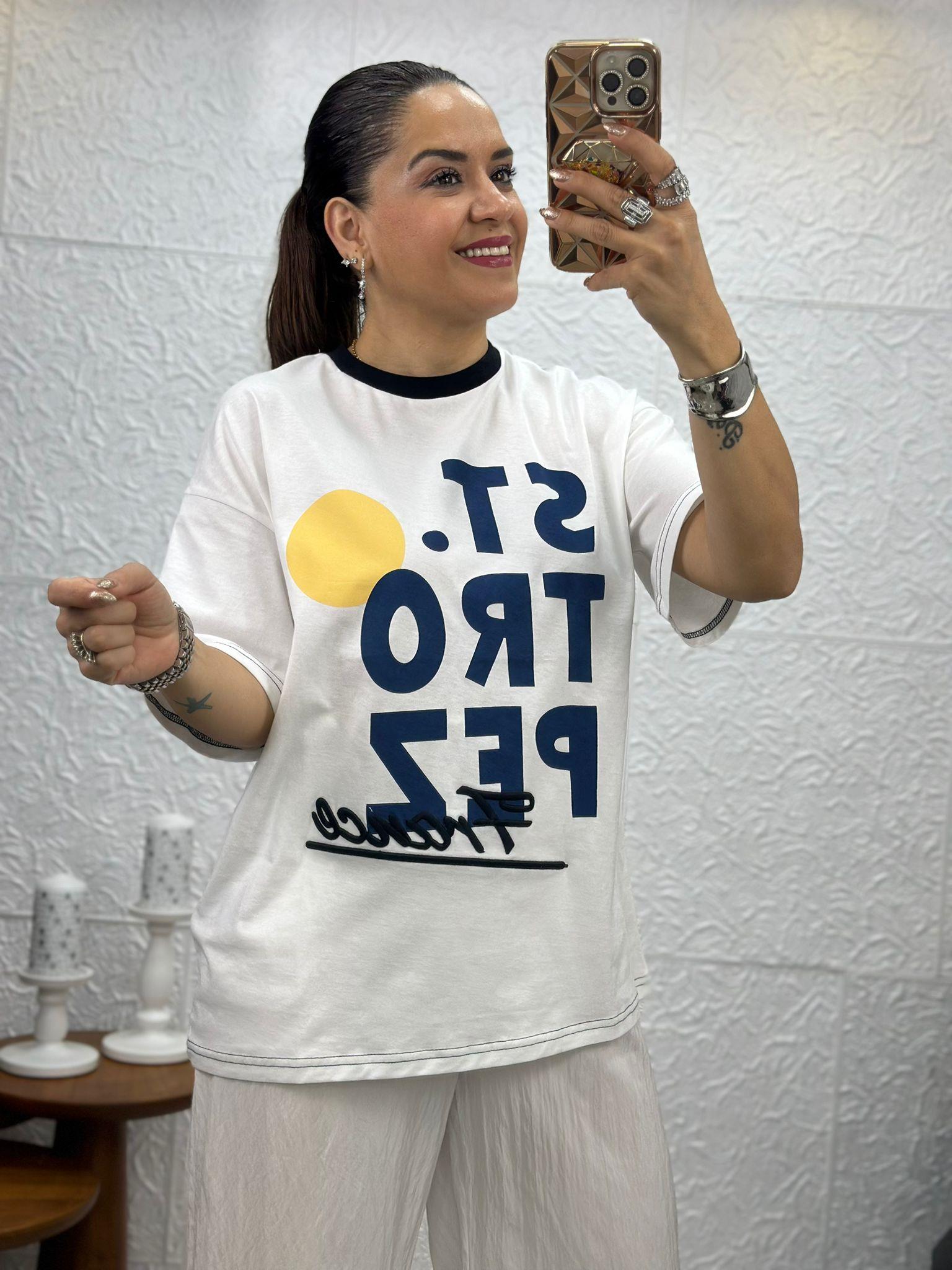 Lacivert Yazılı Ekru Tshirt