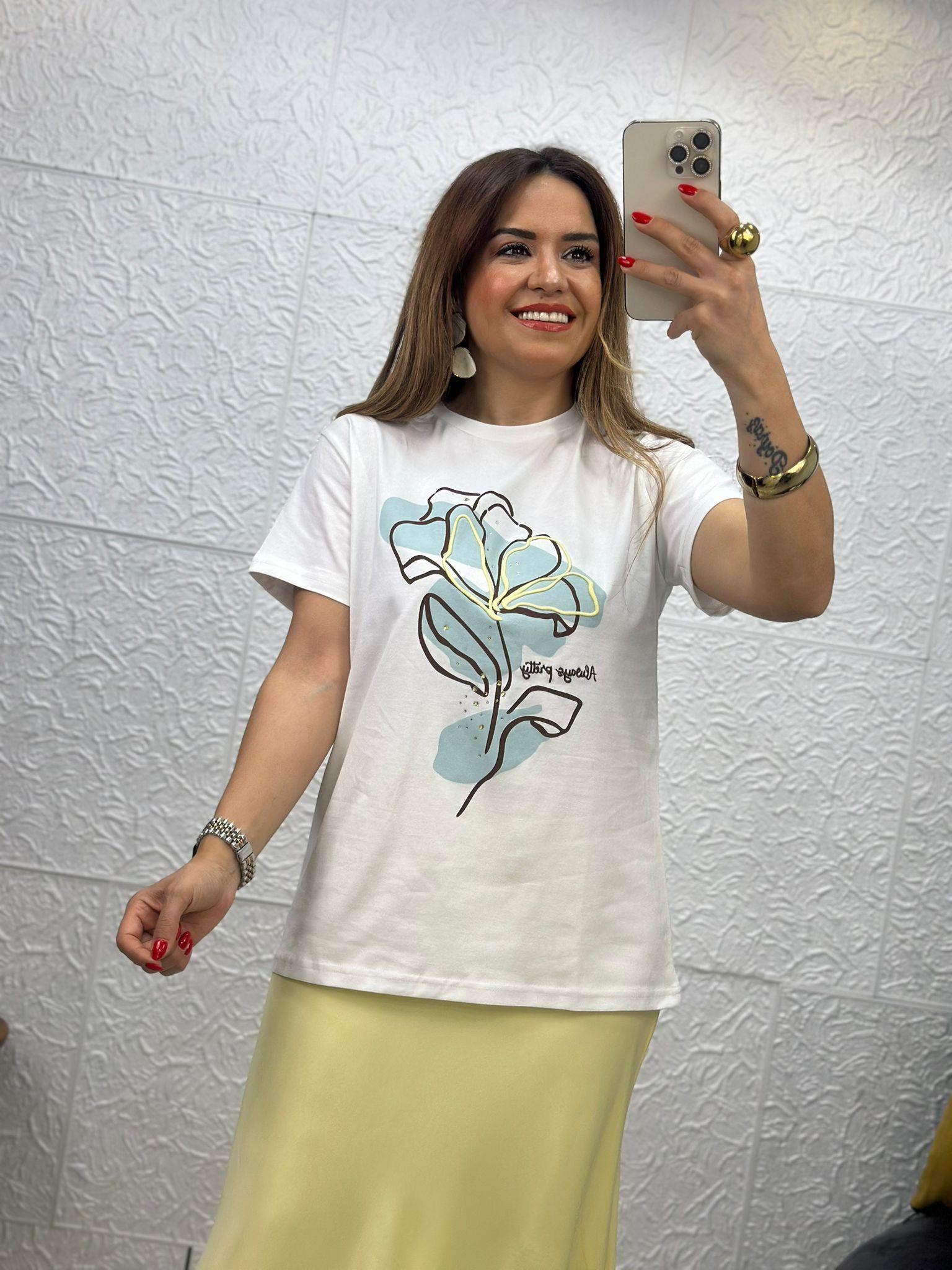 Mavi Beyaz Çiçekli Tshirt
