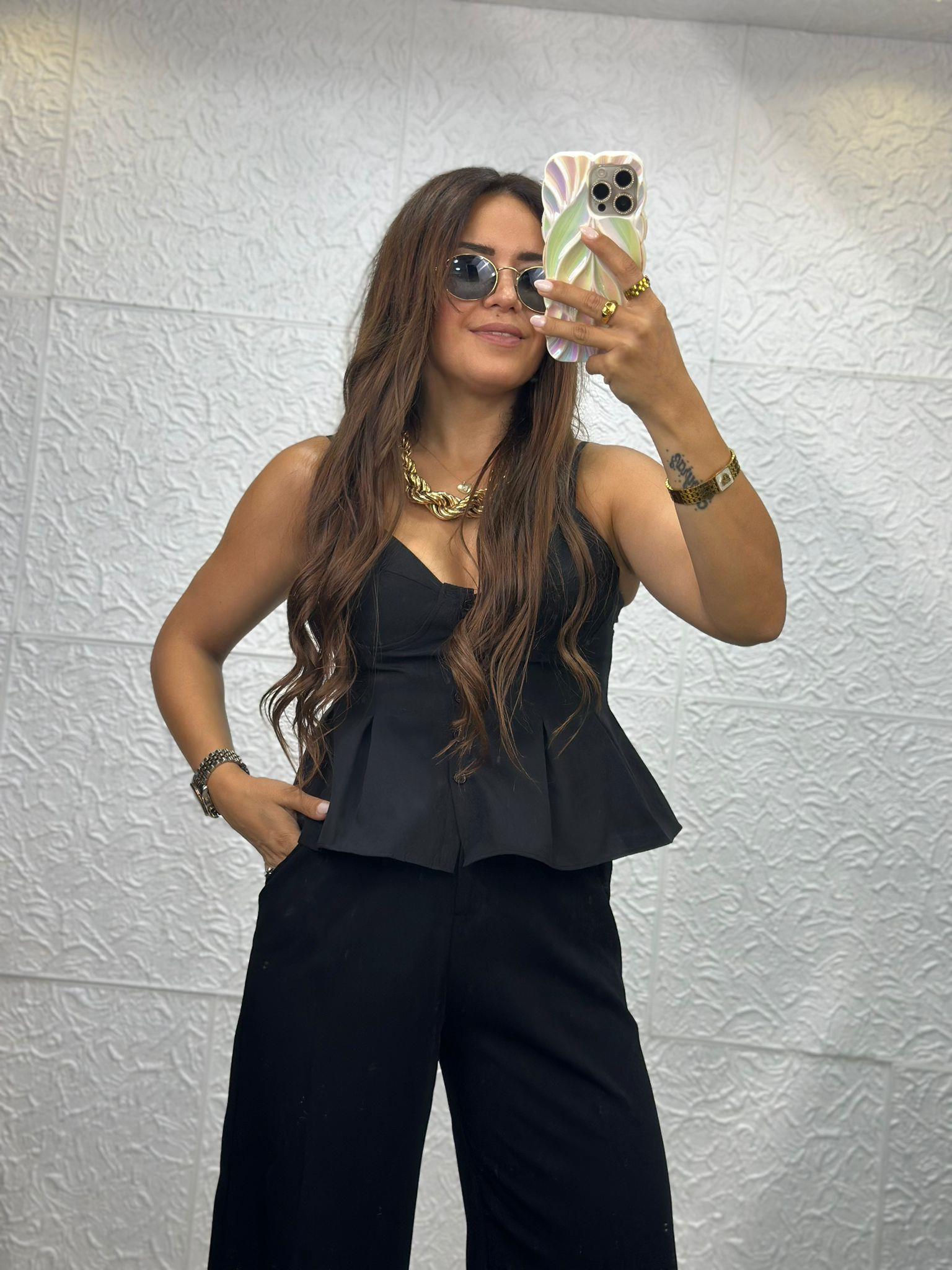 Önü Düğmeli Kumaş Siyah Crop