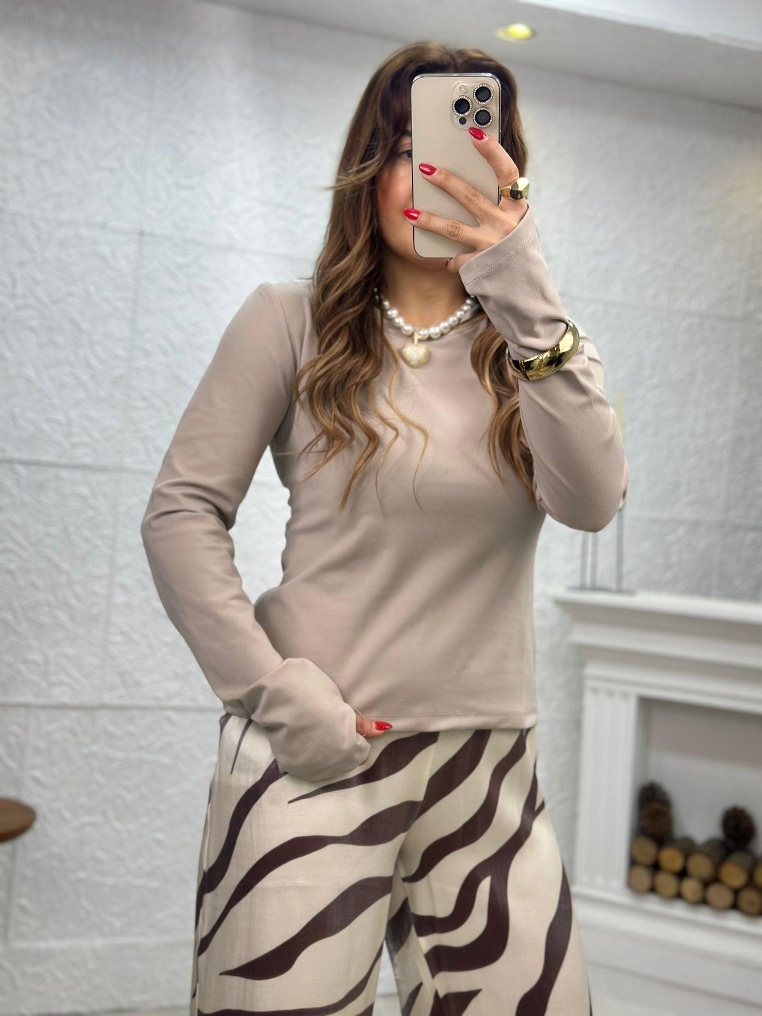 Parmak Geçmeli Bej Basic Body