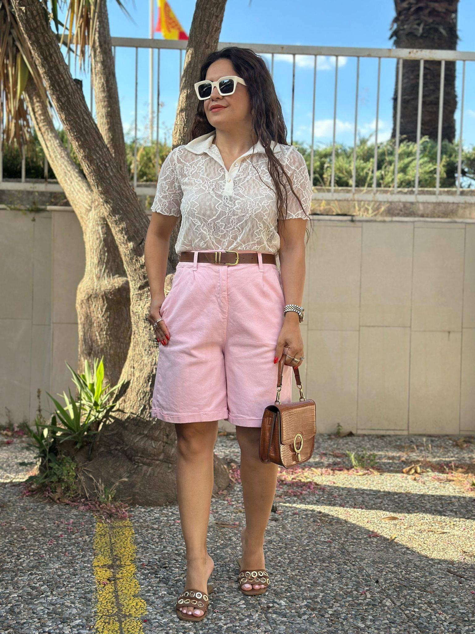 Pembe Kemerli Likralı Şort