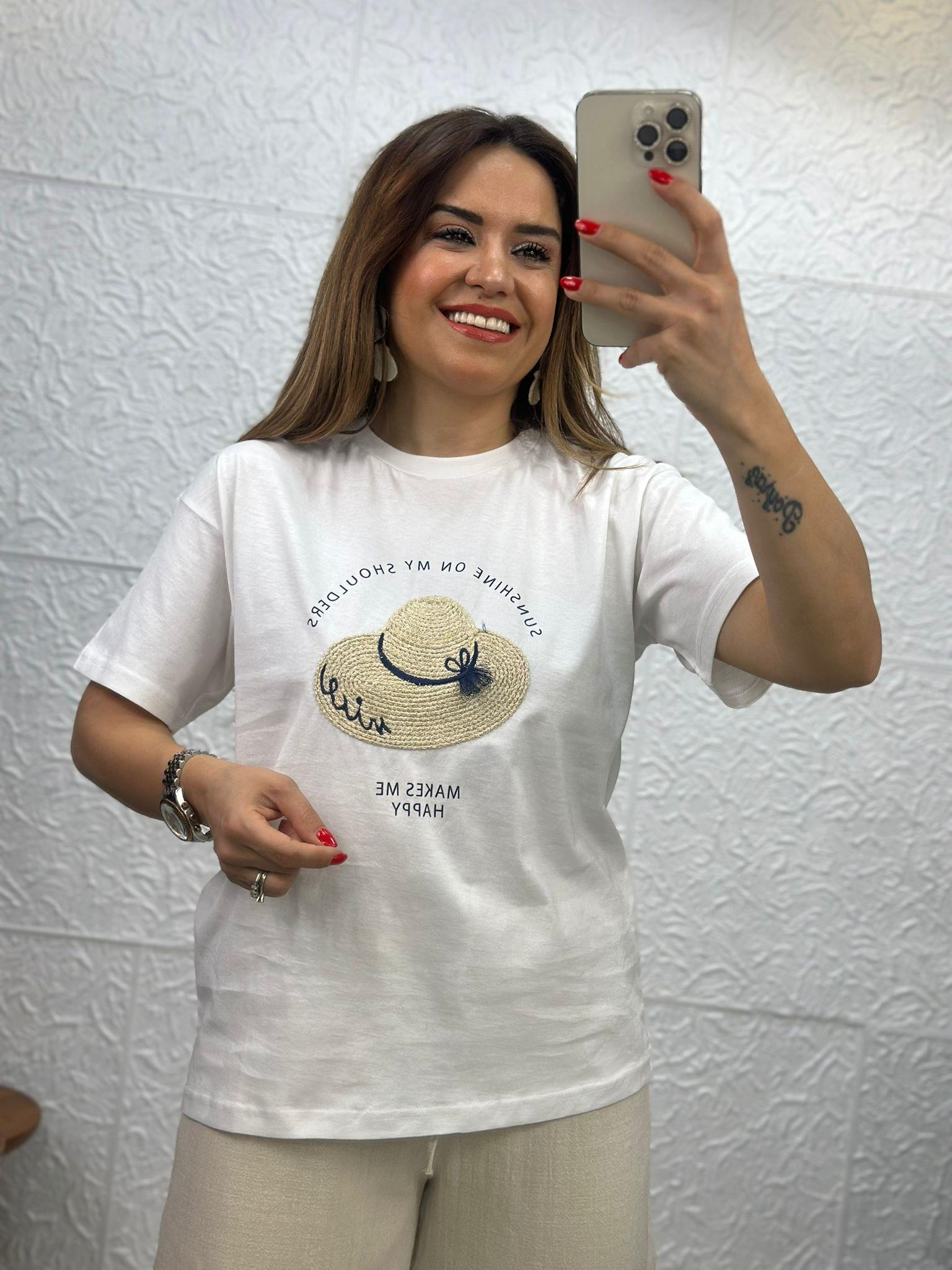 Şapka Baskılı Beyaz Tshirt