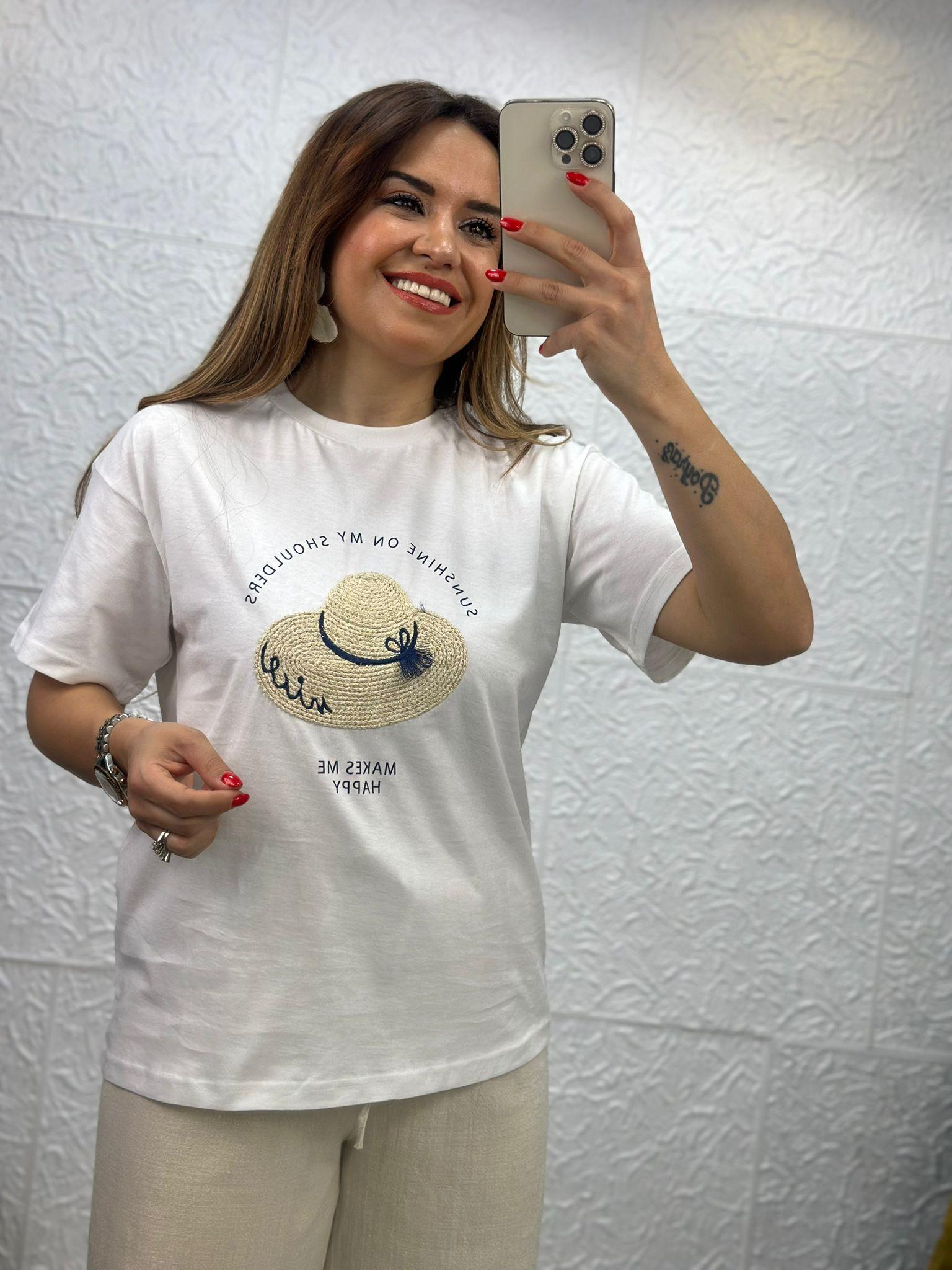 Şapka Baskılı Beyaz Tshirt