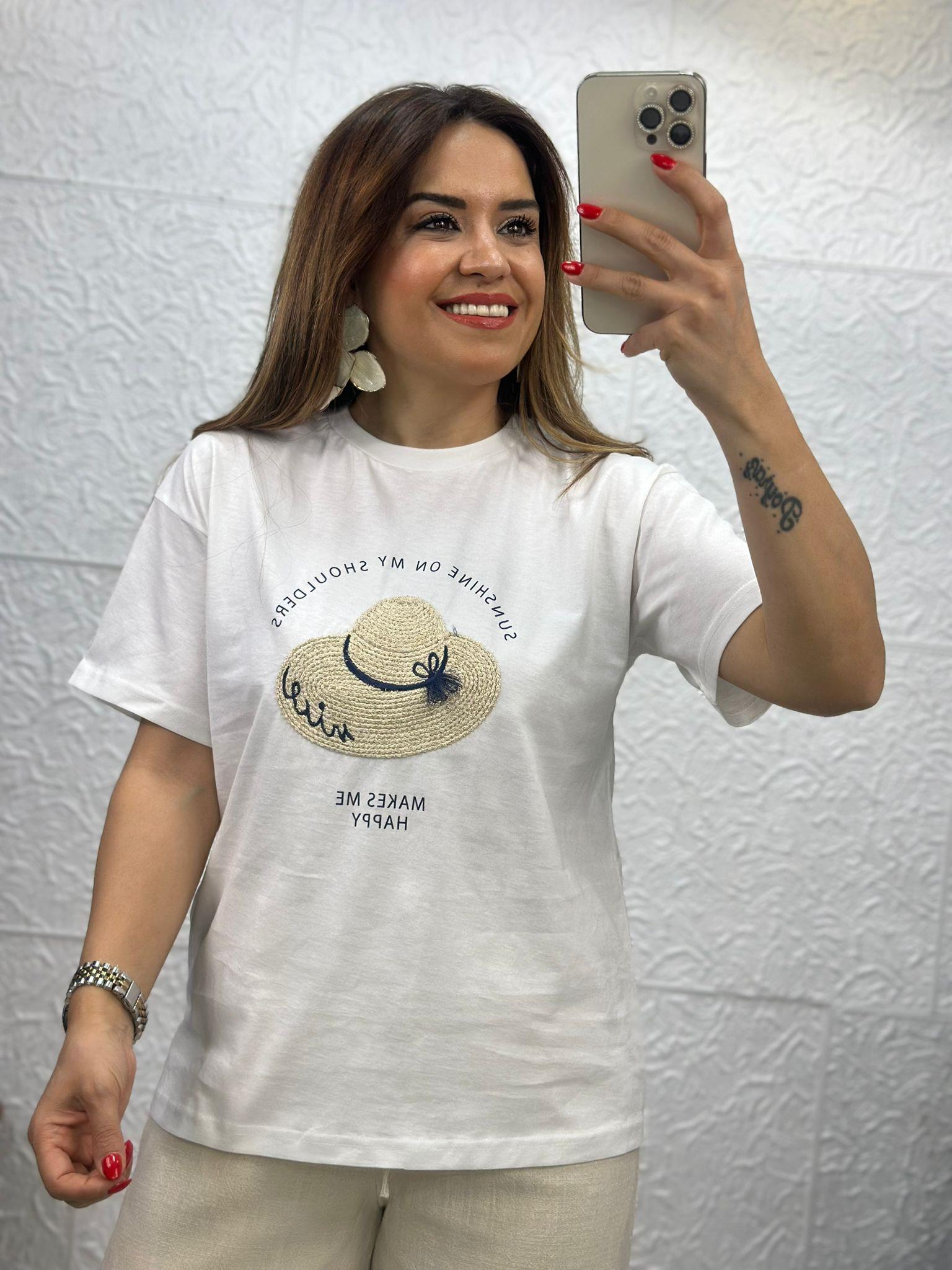 Şapka Baskılı Beyaz Tshirt