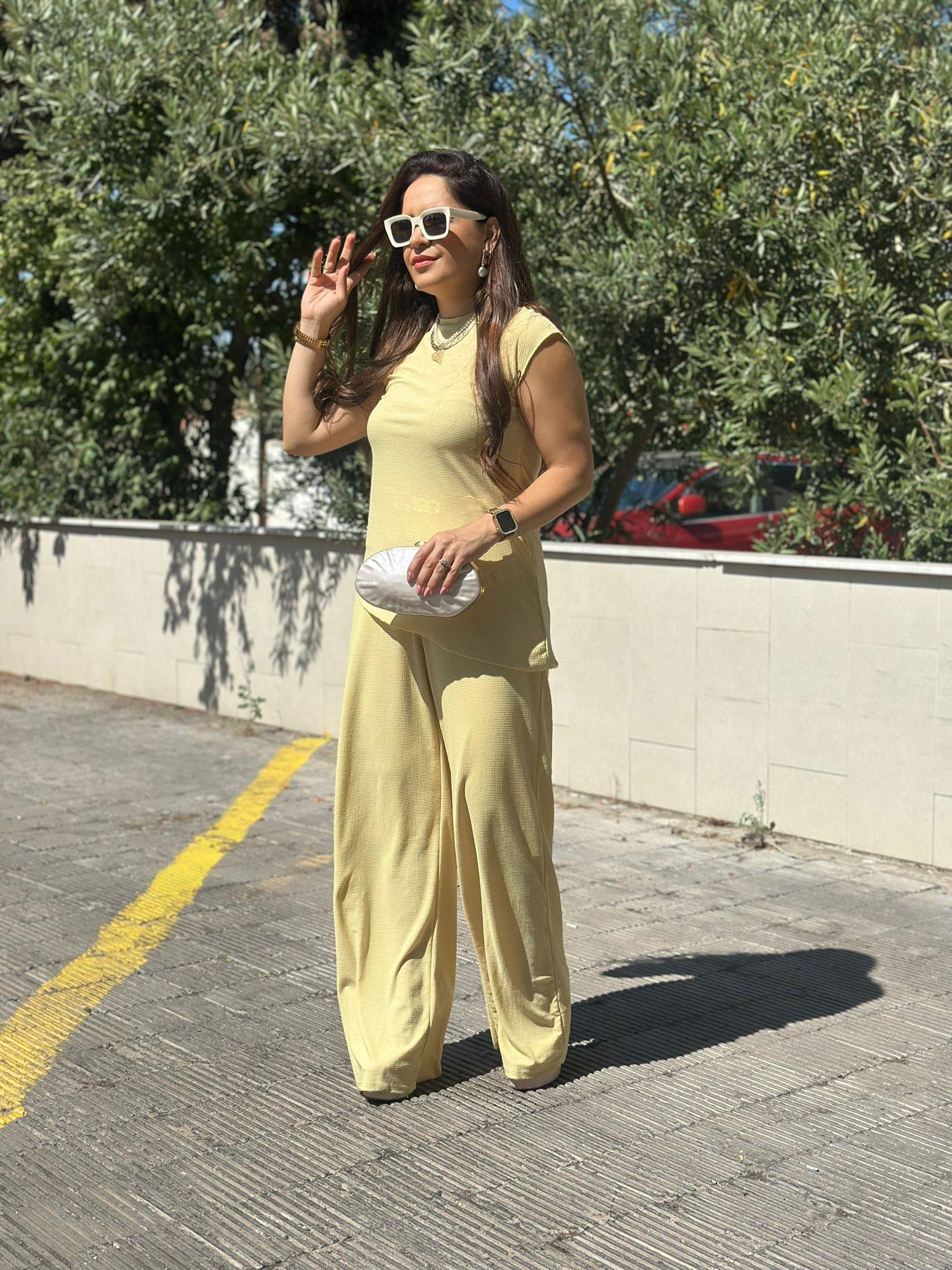 Sarı Asimetrik Bluz Pantolon Takım
