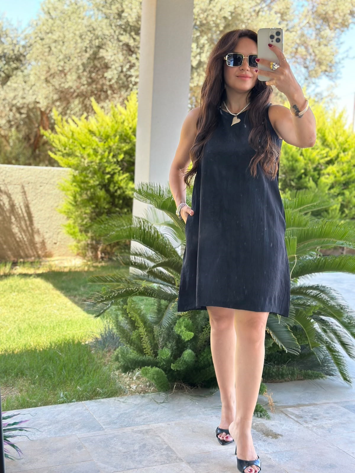 Sıfır Kol Bisiklet Yaka Siyah Elbise