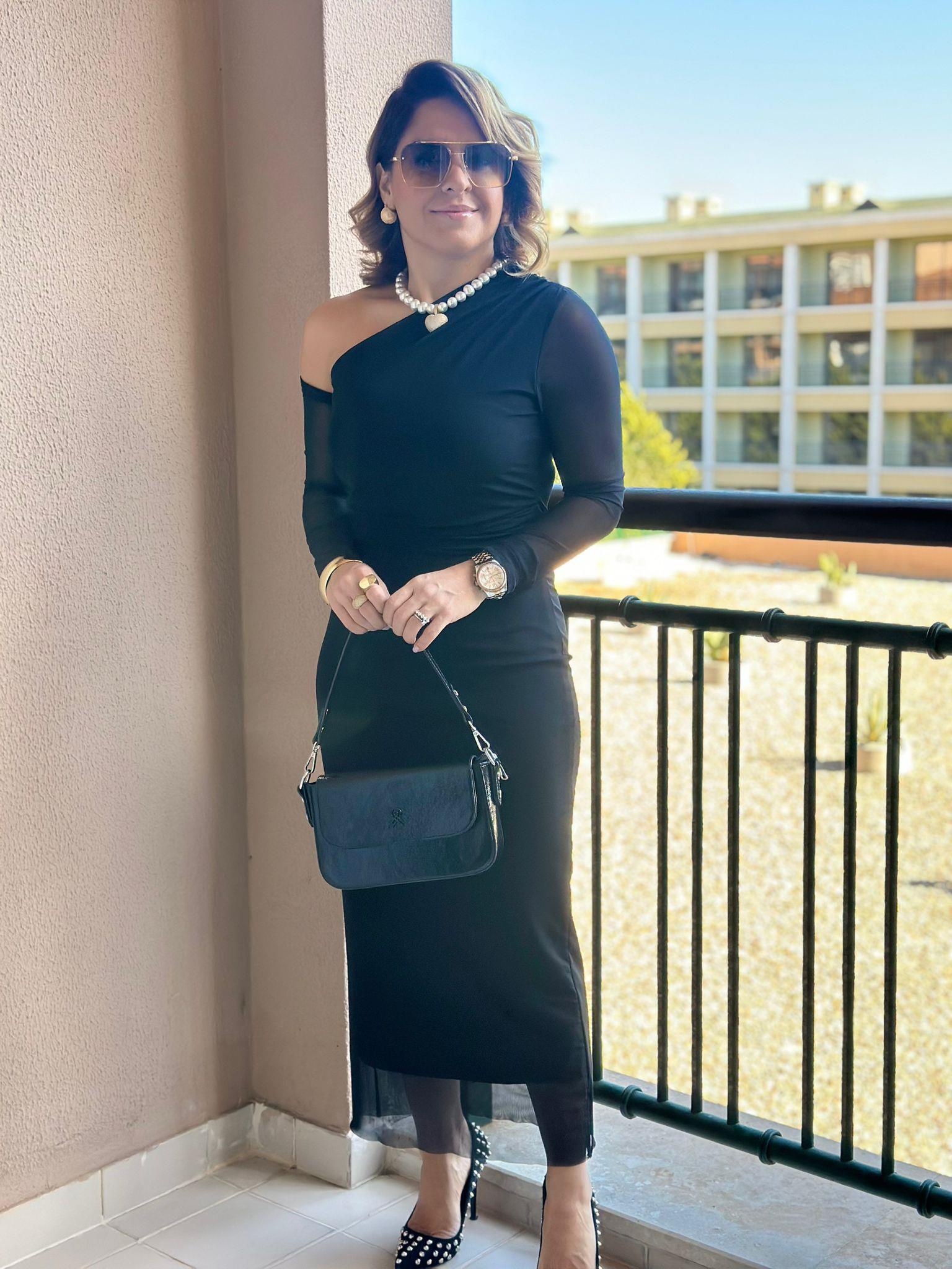 Siyah Büzgülü Elbise