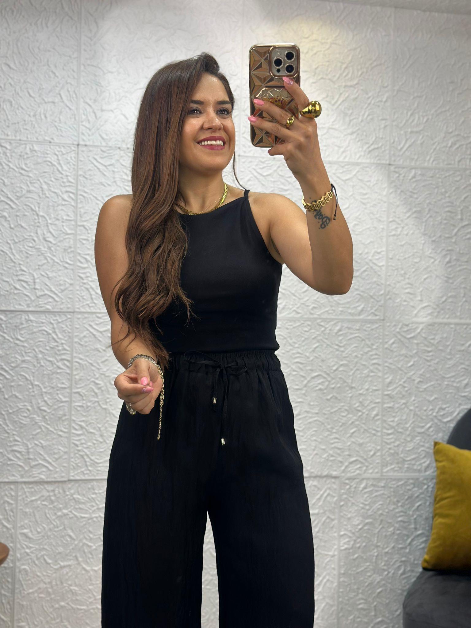 Siyah Kayık Yaka Bluz
