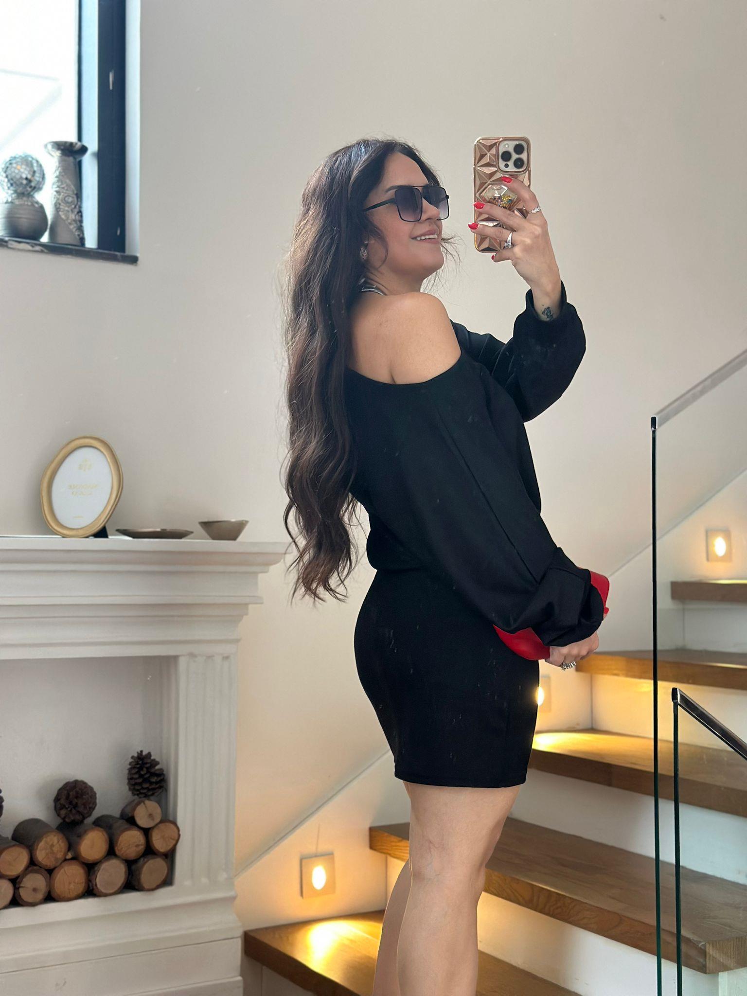 Siyah Modal Kayık Yaka Elbise