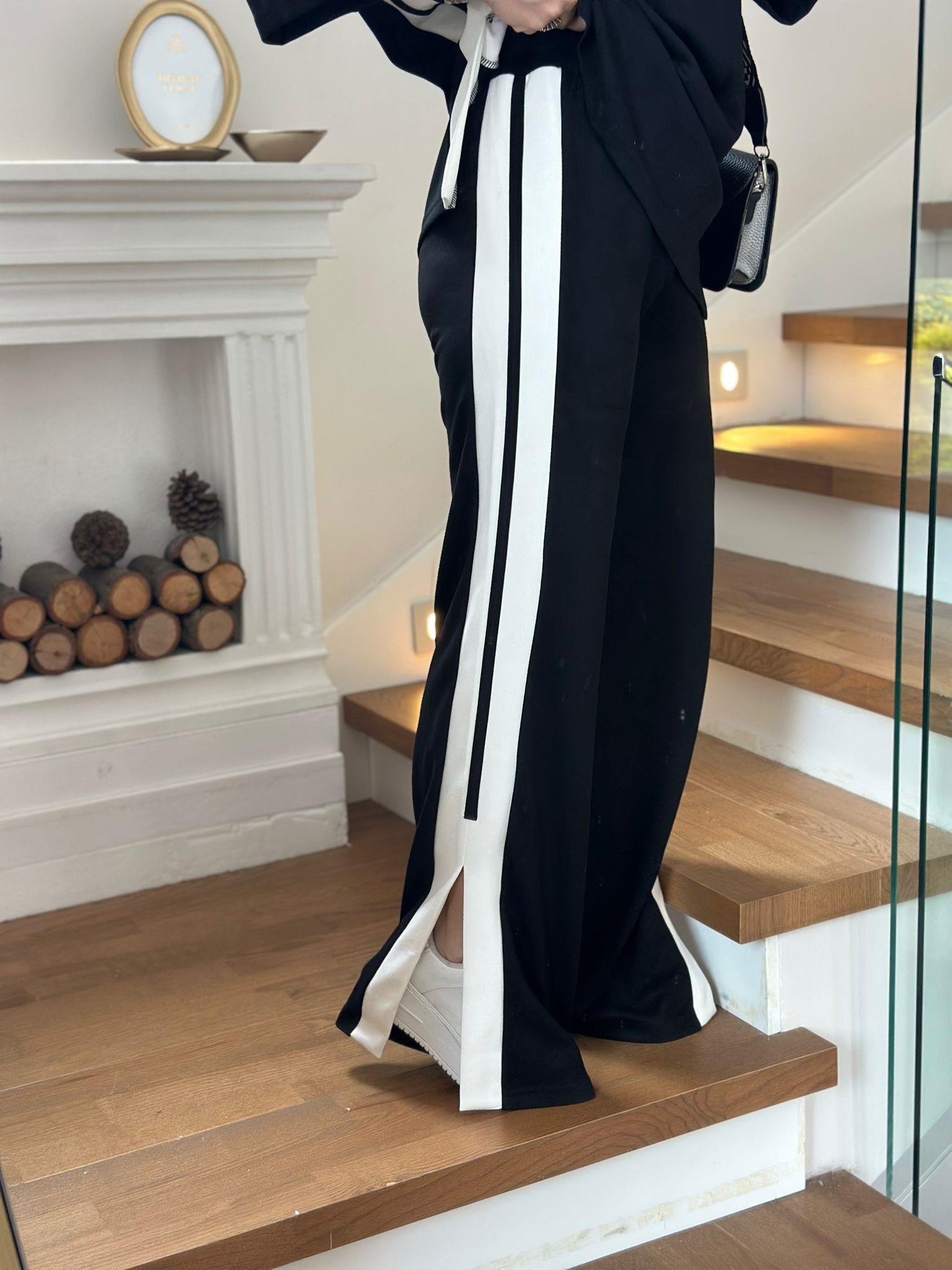 Siyah Modal Yan Şeritli Tshirt Pantolon Takım