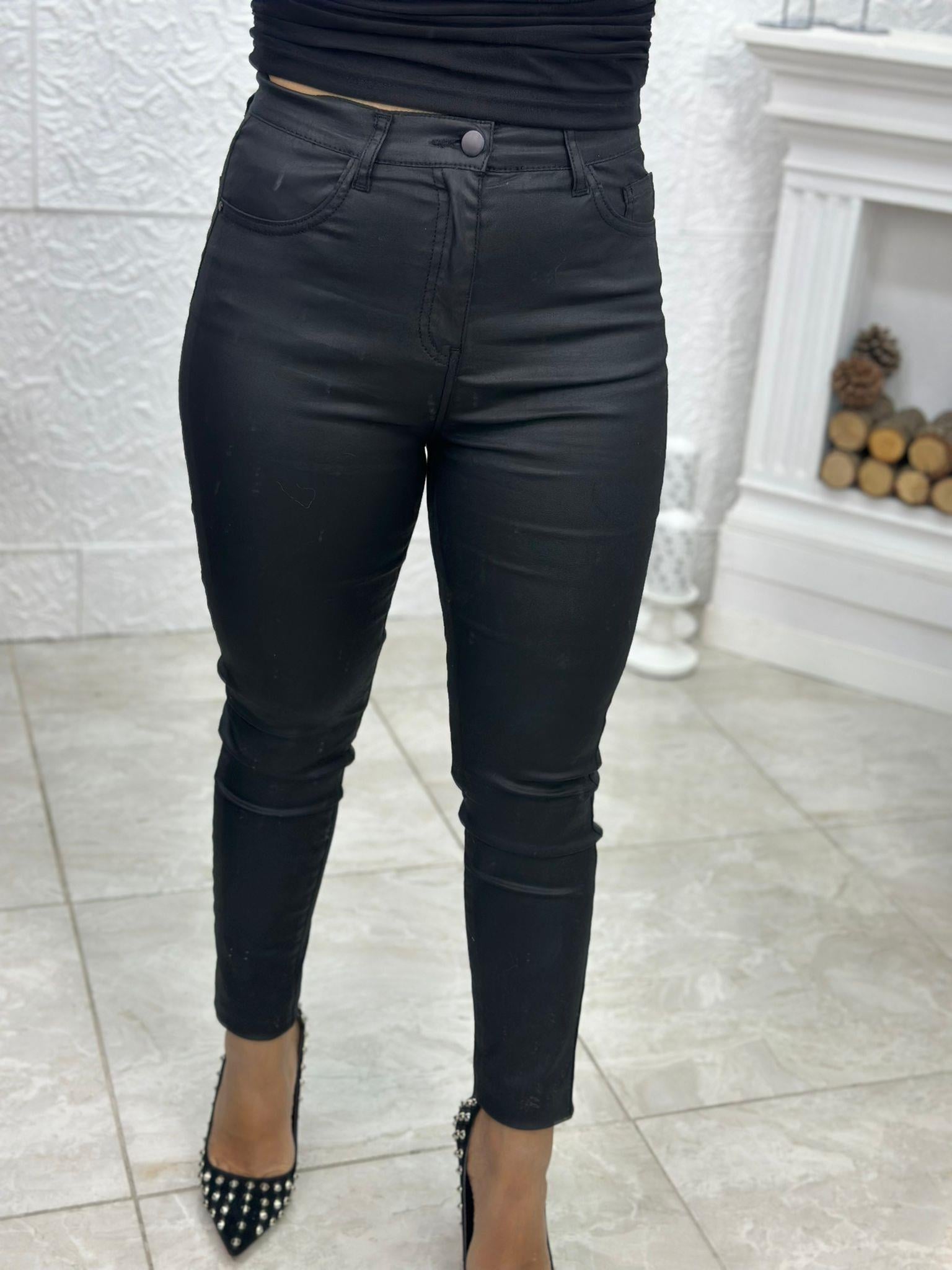 Siyah Mumlu Pantolon