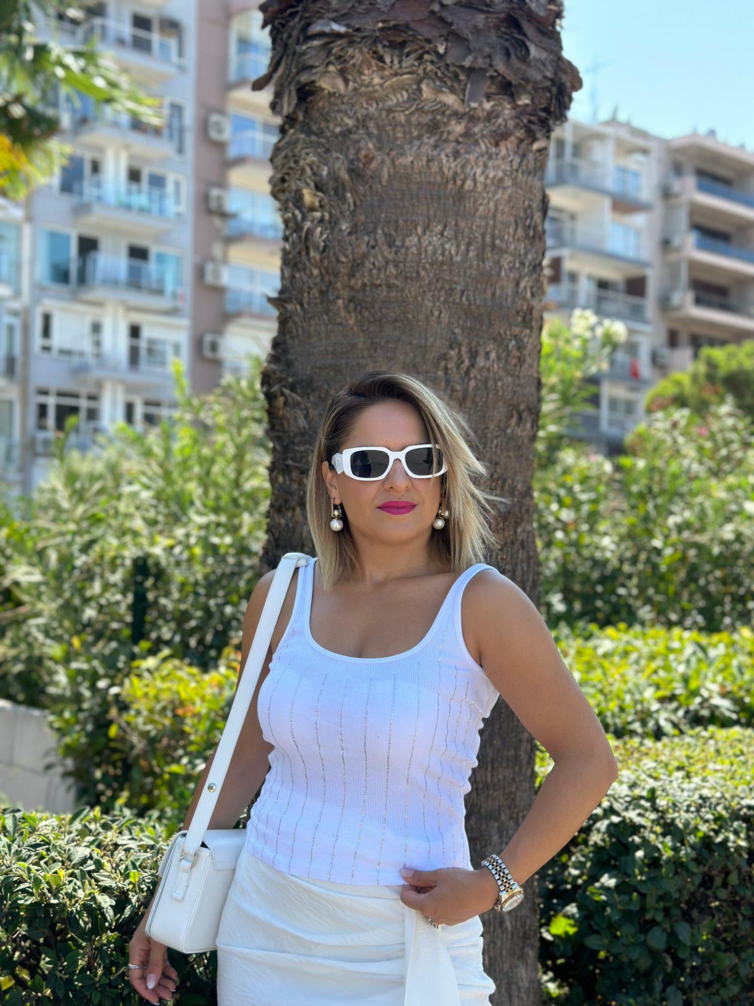 Taşlı Beyaz Atlet