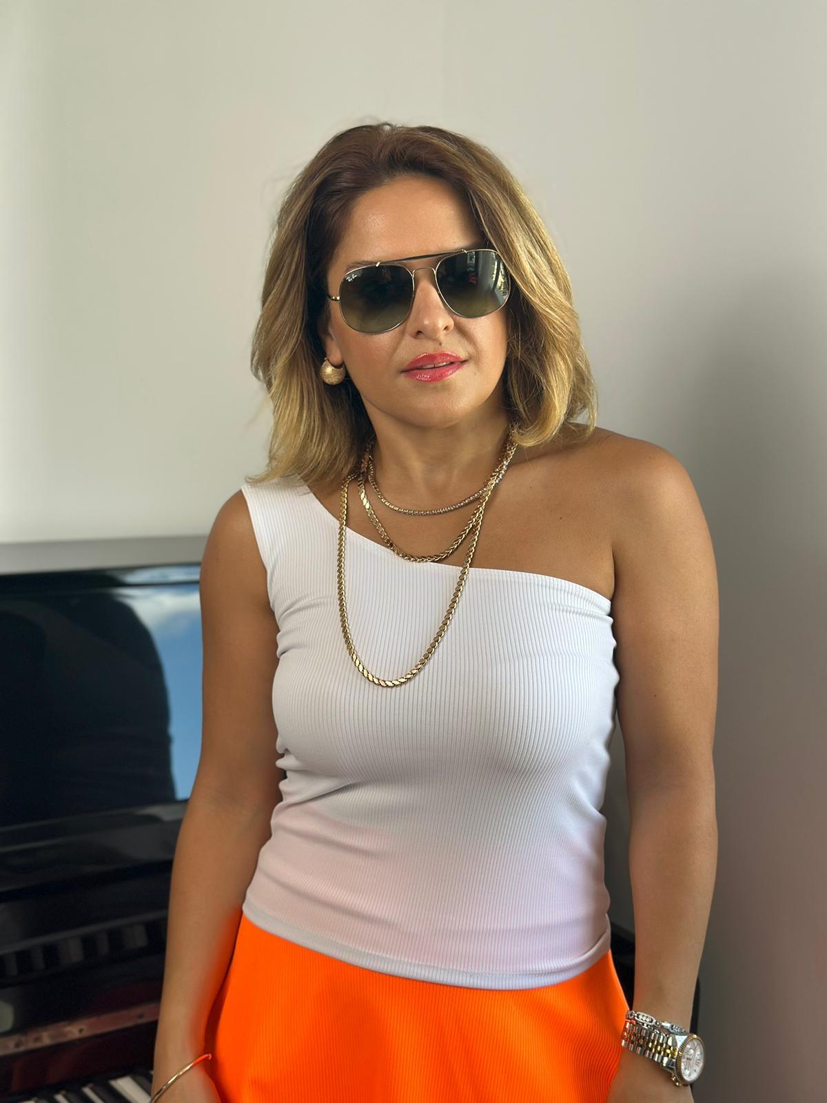 Tek Omuzlu Uzun Fitilli Beyaz Body