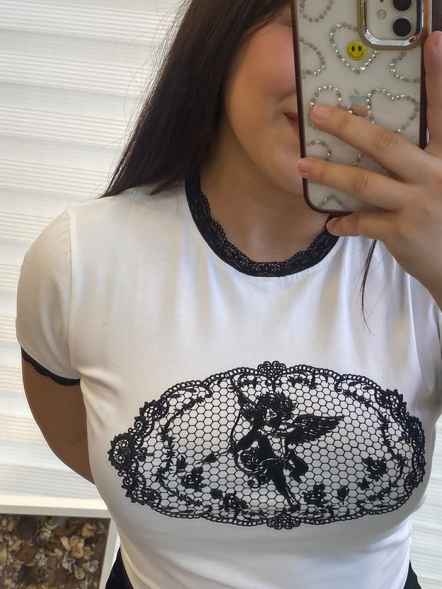 Tül baskılı beyaz crop tişört