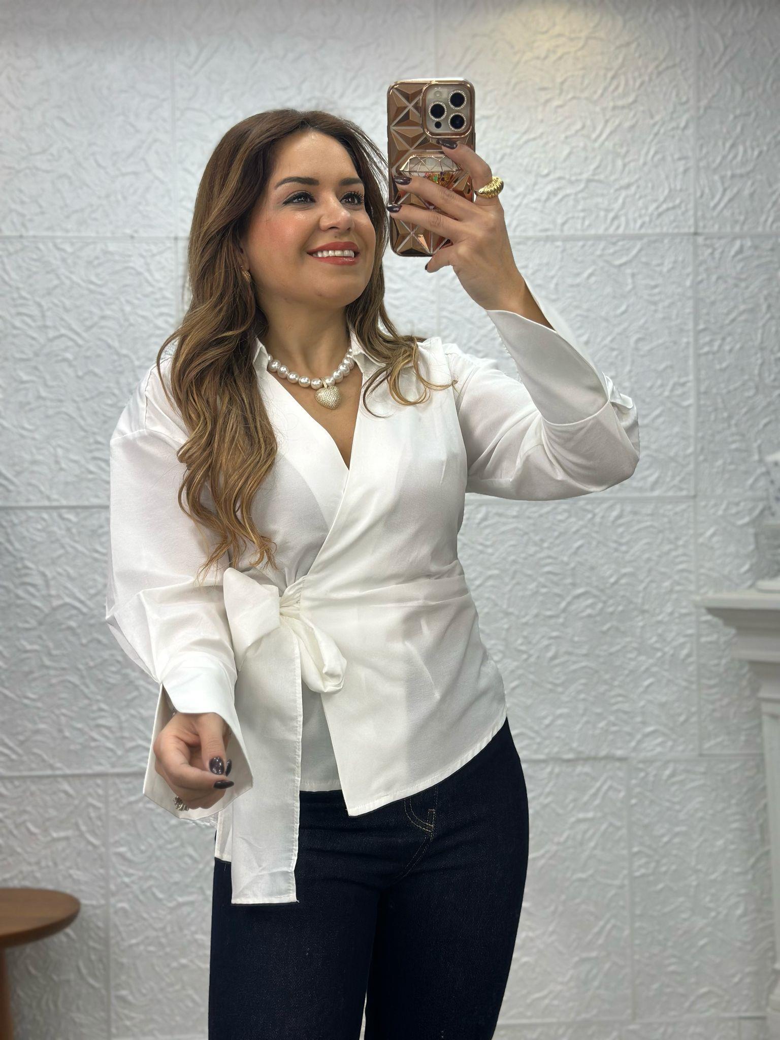 Yandan Bağlamalı Beyaz Bluz Gömlek