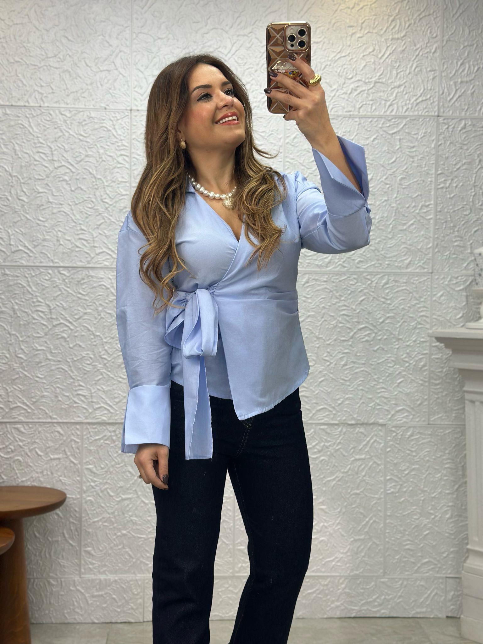Yandan Bağlamalı Mavi Bluz Gömlek