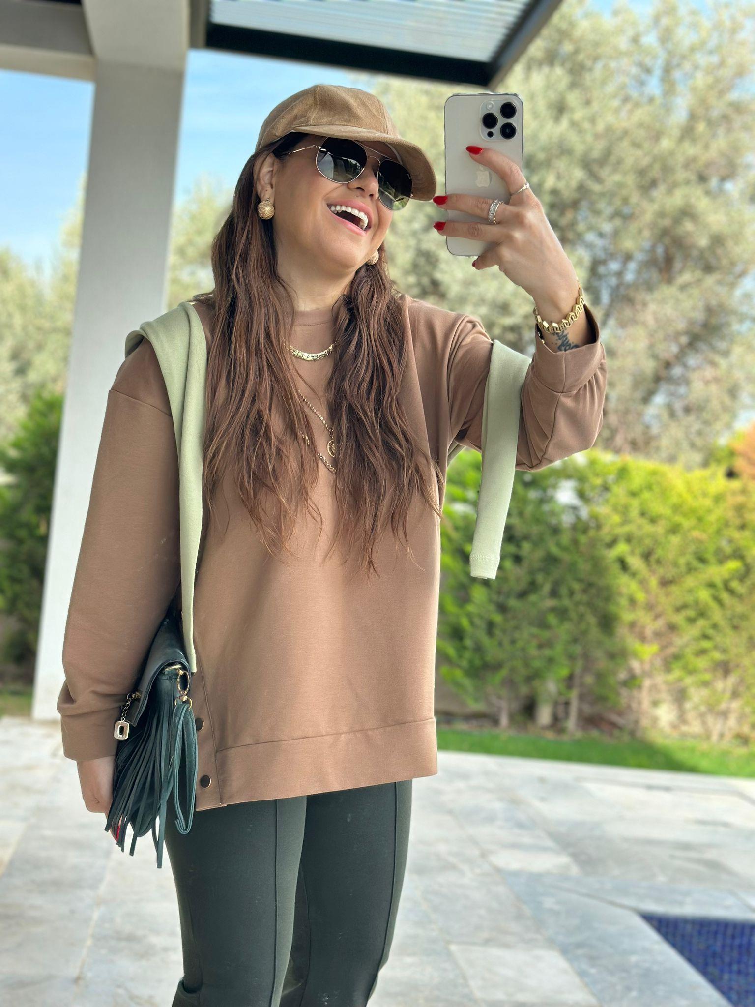 Yanları Çıtçıtlı Kahve Sweatshirt